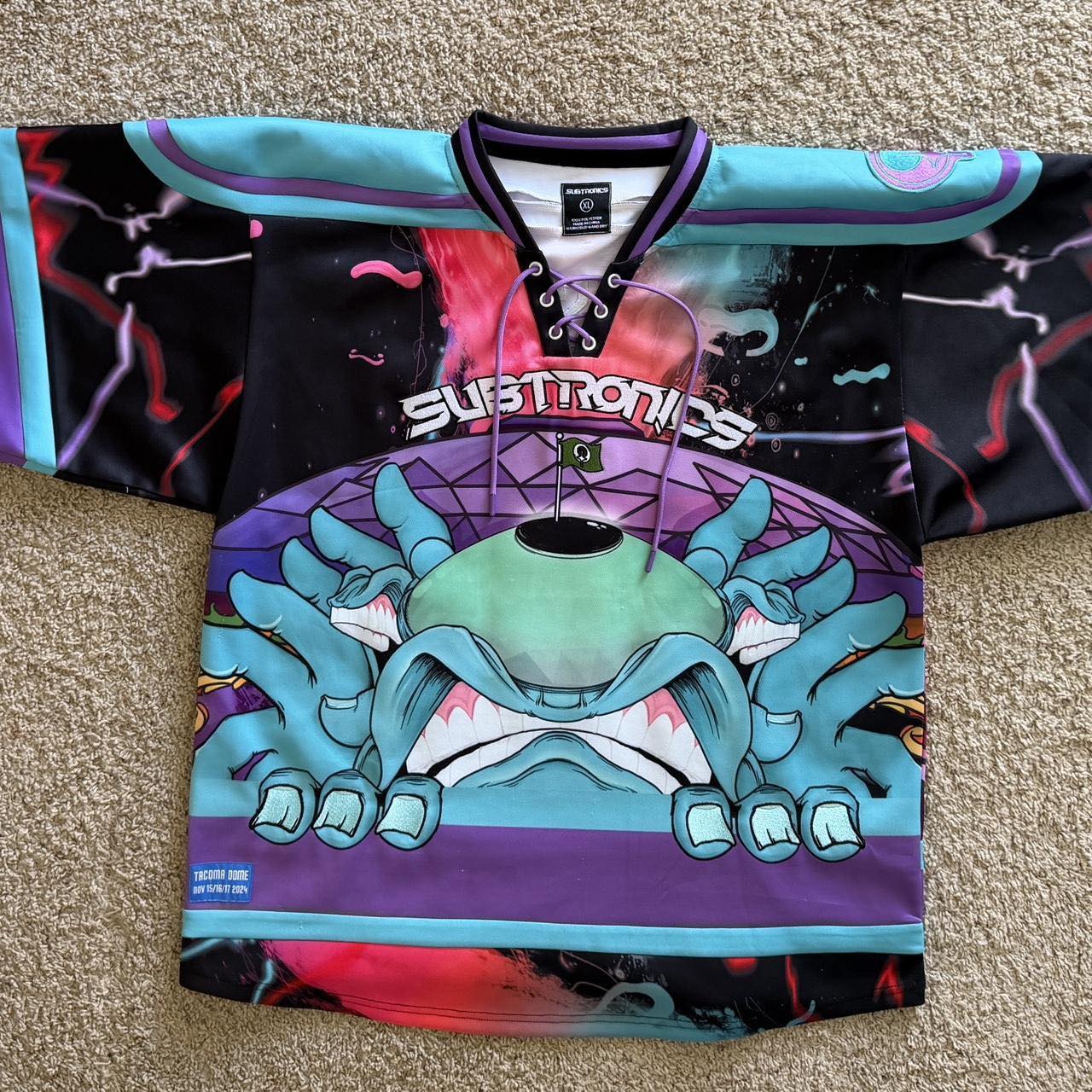 Hello! I'm looking for this Subtronics Tesseract jersey in an XL