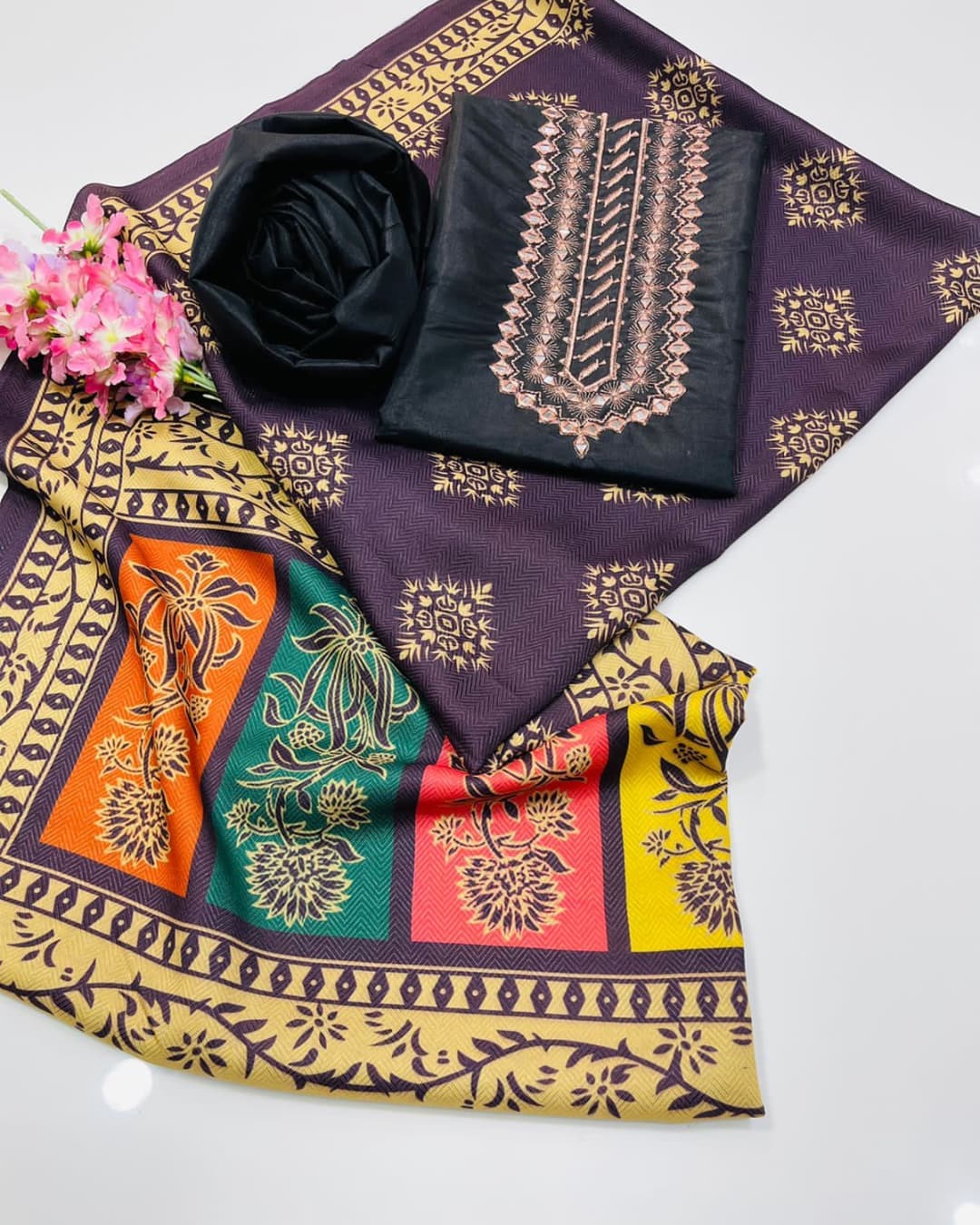 Azbaa Collection