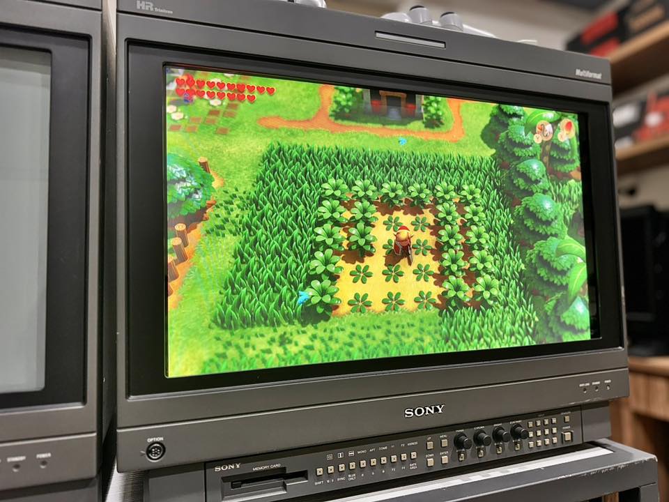 Sony BVM-D24E1WU CRT Monitor Review and Showcase