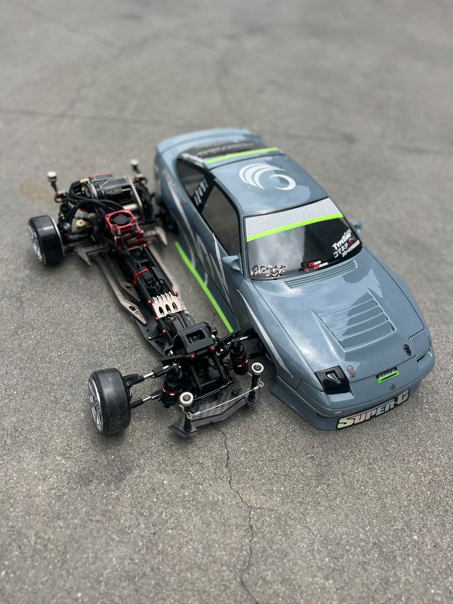 皆さま お待たせ致しました❗ Rêve D社ドリフトキットカー 「RDX」に