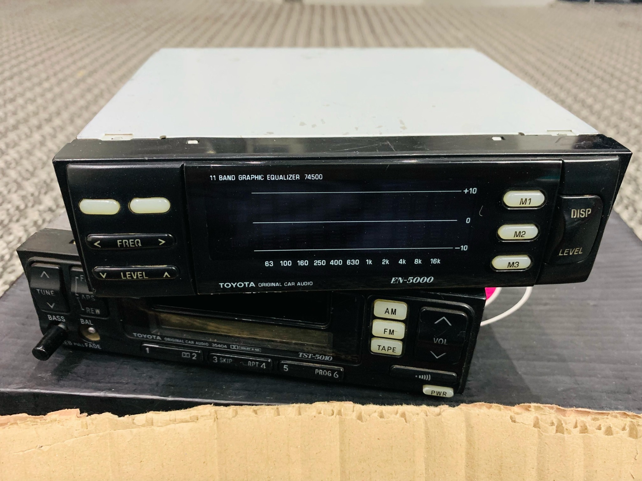 Toyota Oem JDM EN5000/74500 11 Band Graphic Equalizer with Toyota
