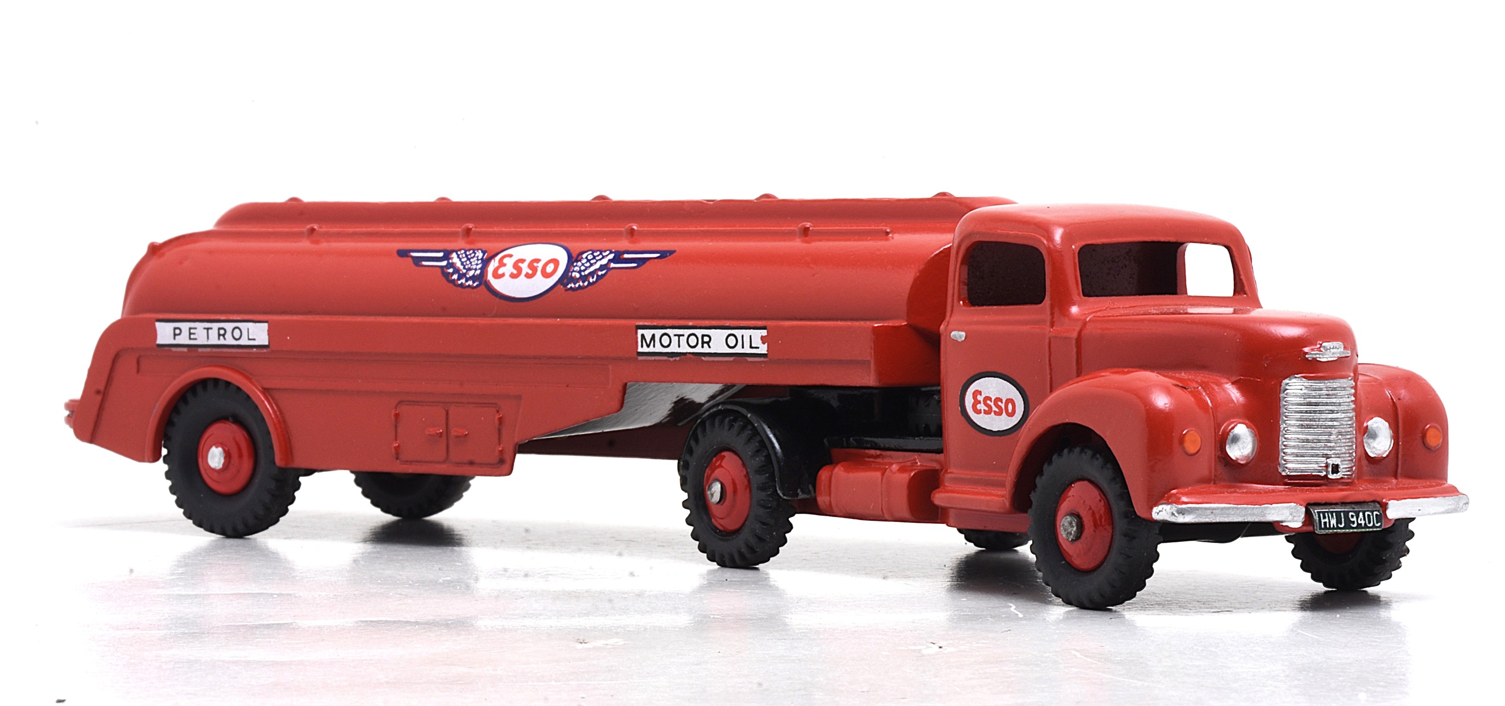 Tracteur ESSO Titan Tracteur ESSO Panhard Citerne Titan Dinky Toys