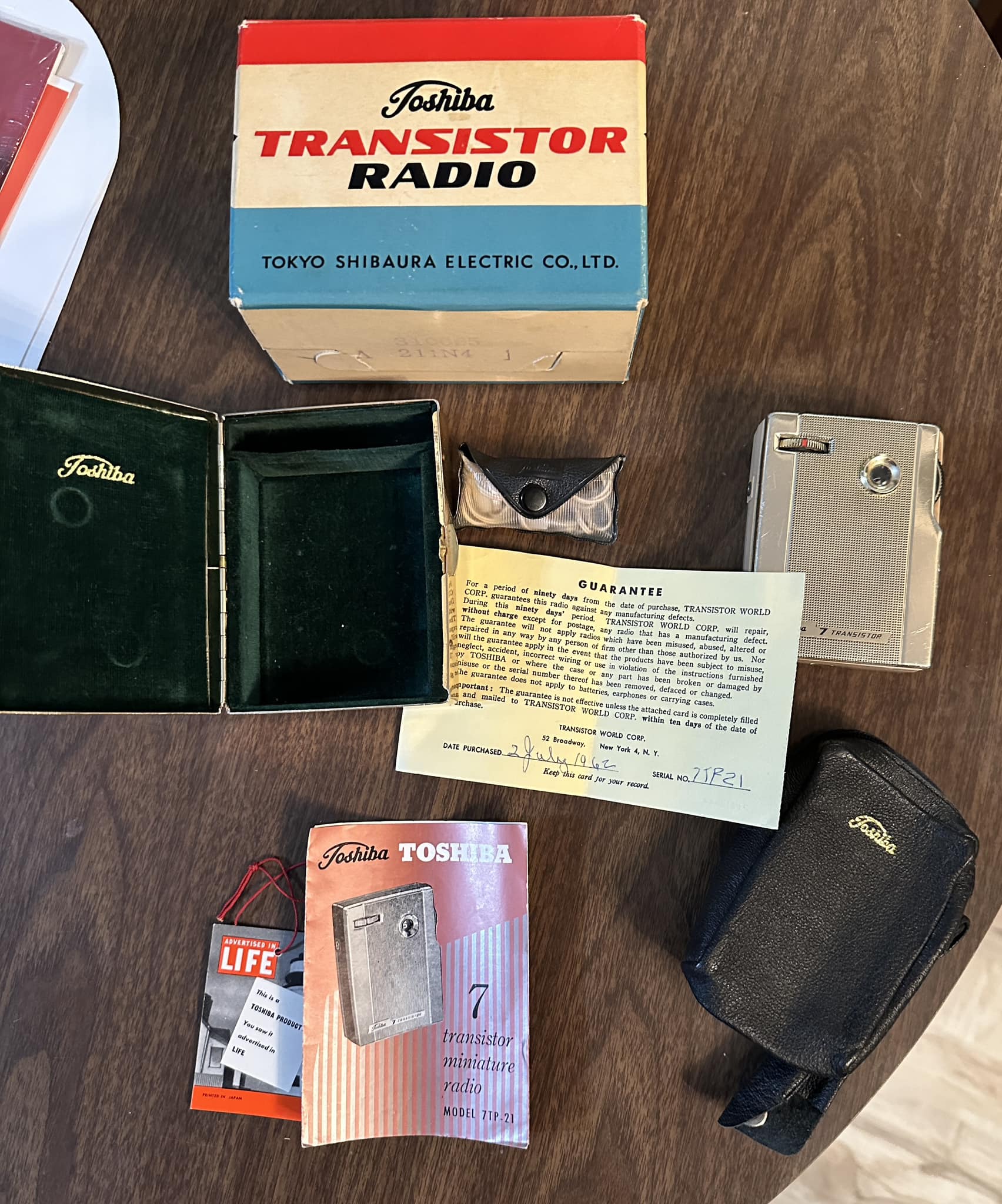Toshiba RP-13 Calendar Radio (1974)