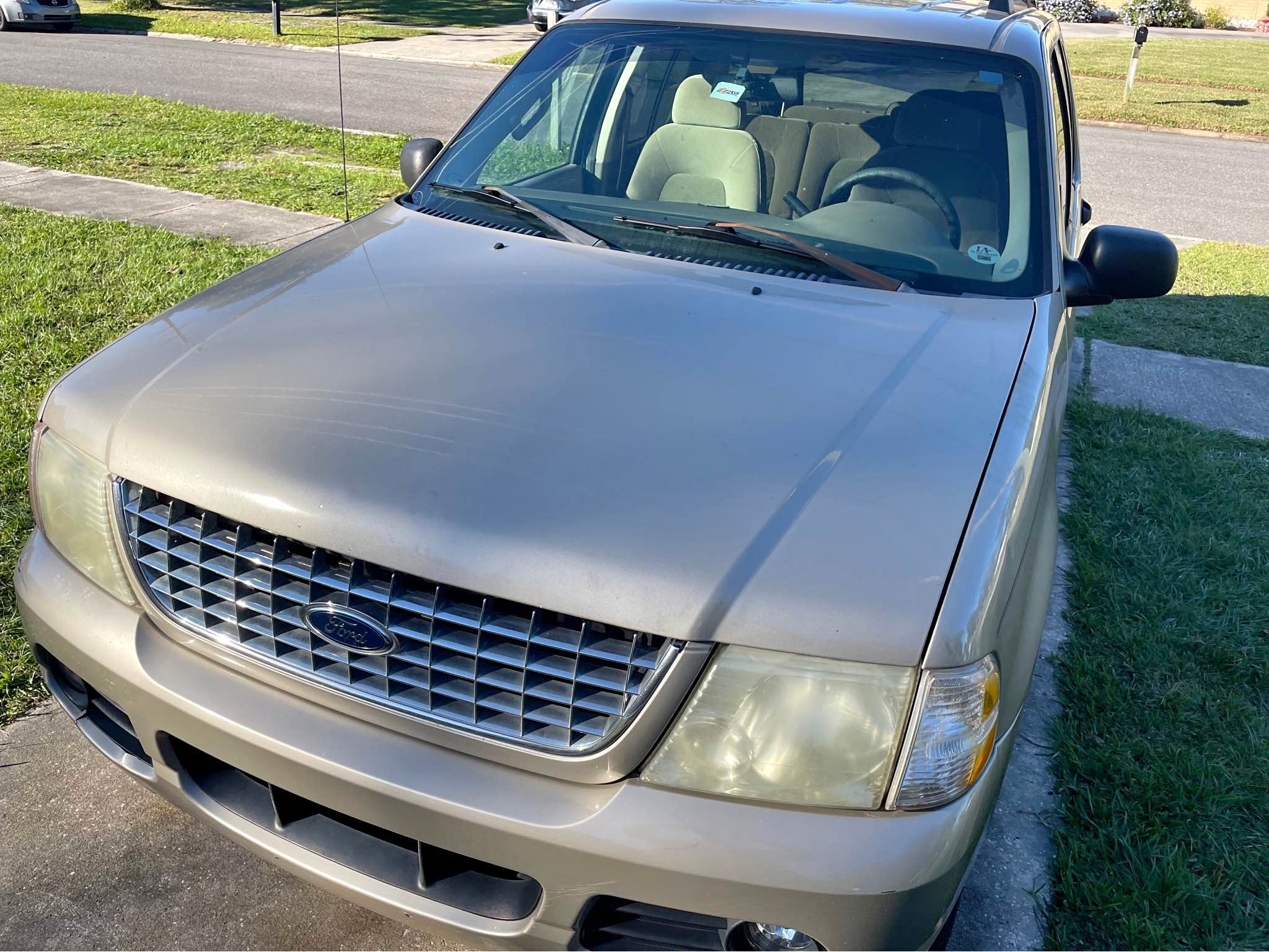 2002-2005 Ford Explorer Driver Side Headlight