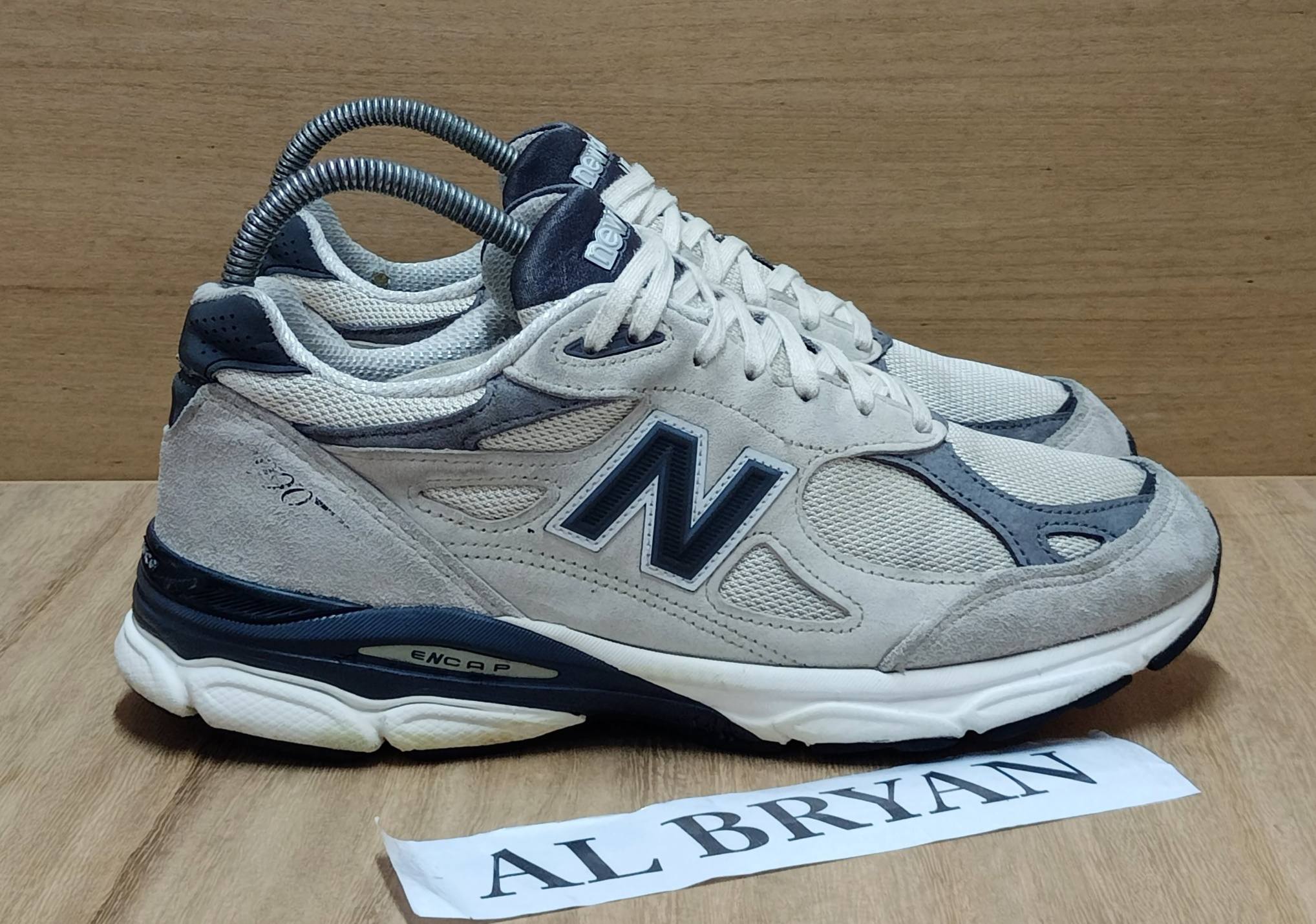 WTS! STEAL 1580 EACH! New Balance MULE M2002RMJ DARK GRAY size on 