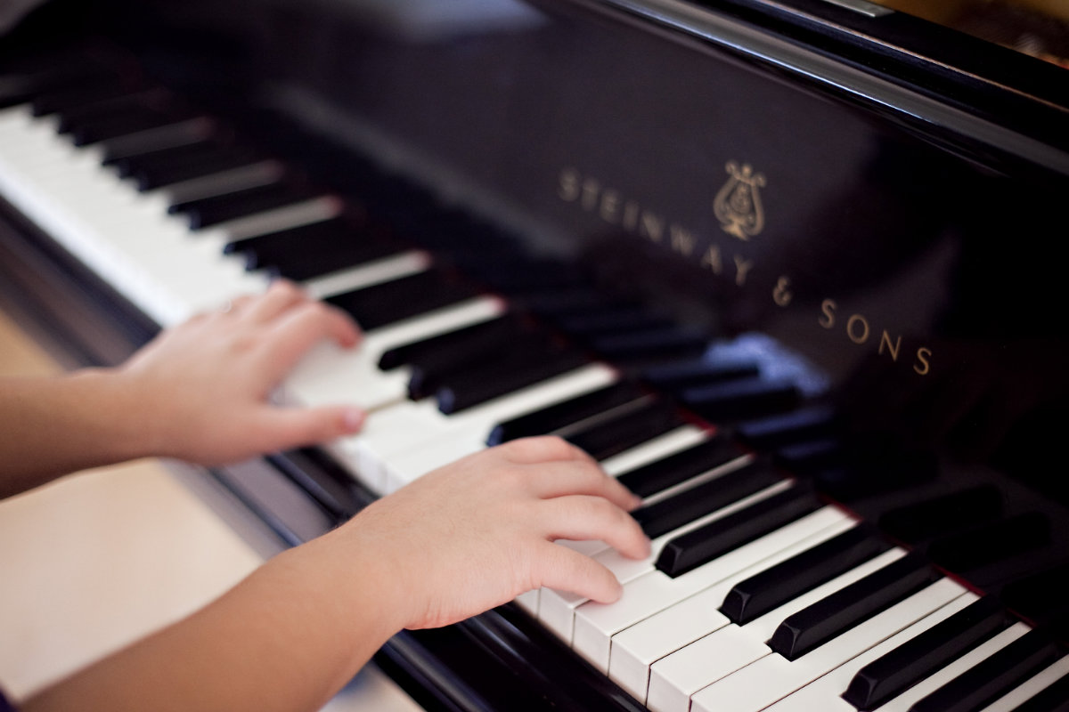 Make a Joyful Noise, Music Studio