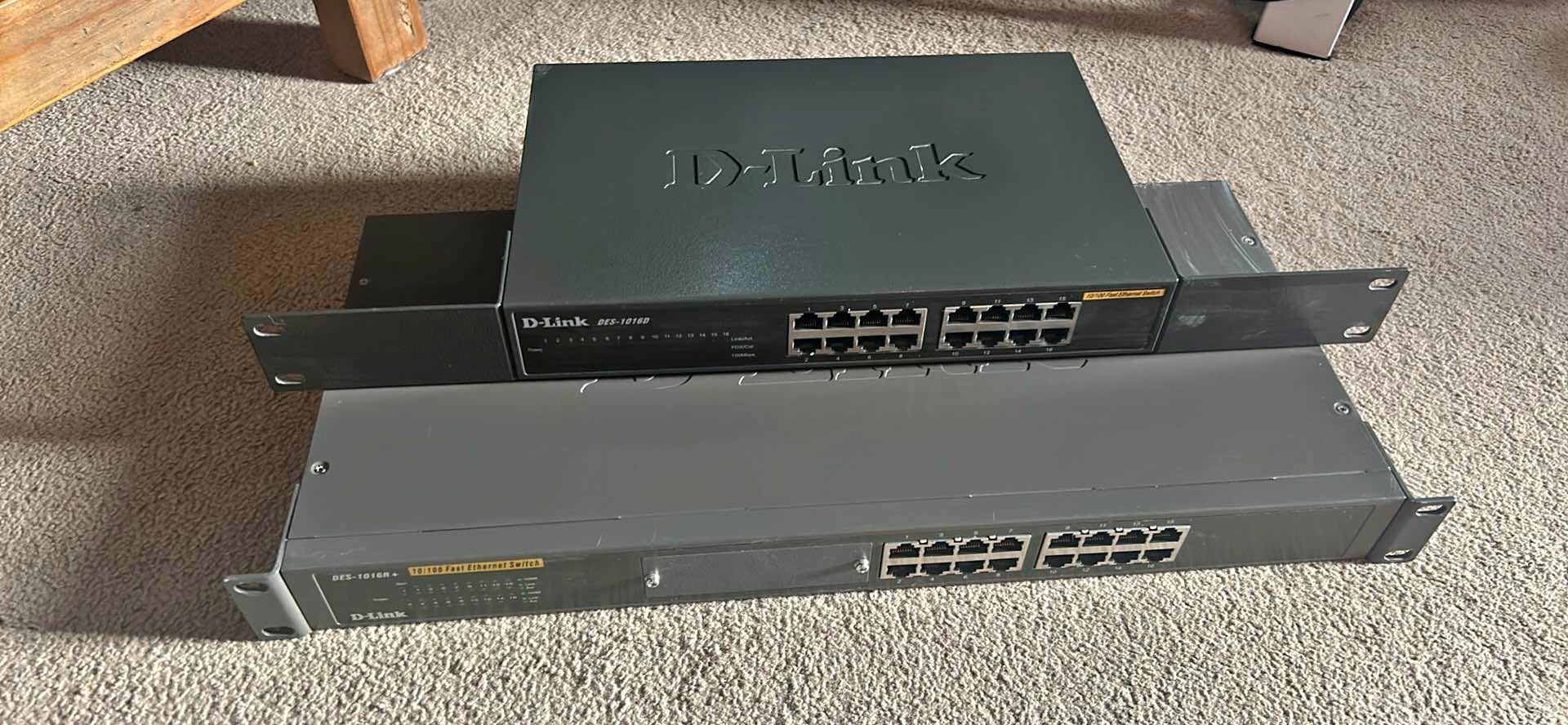 D-link rack mounted fast Ethernet switch x2 - Hubs & Switches ...
