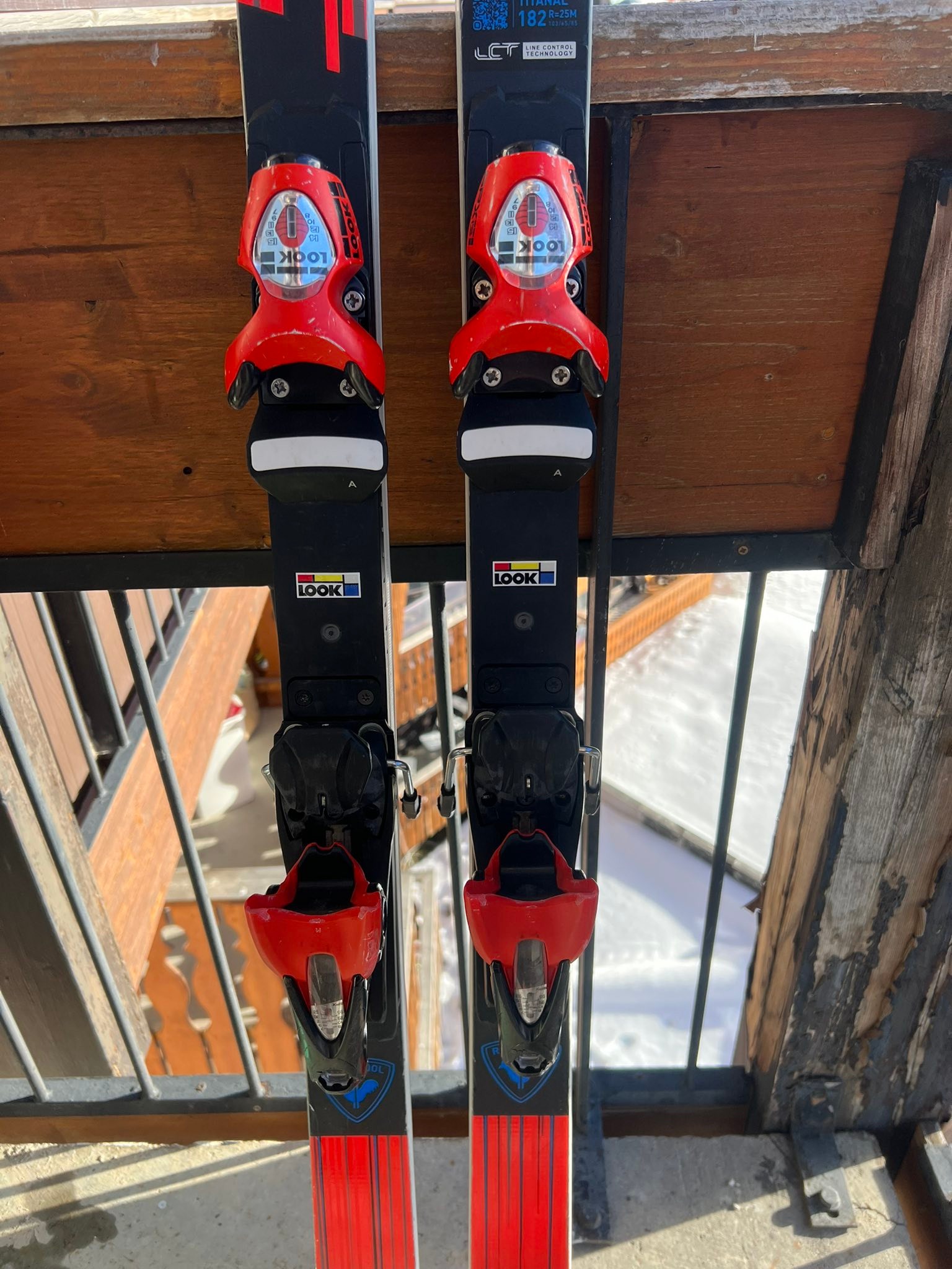 I sell a pair of Rossignol hero athlete 182 radius 25. They have 