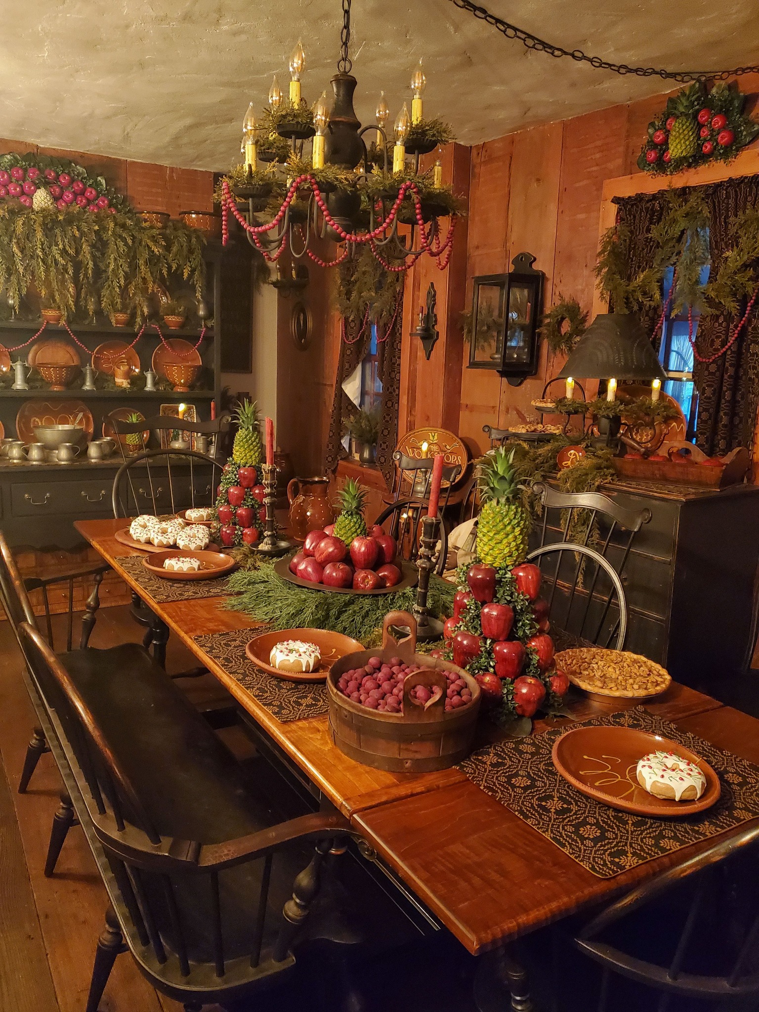 Thought I'd share some photos of my Colonial Christmas before I