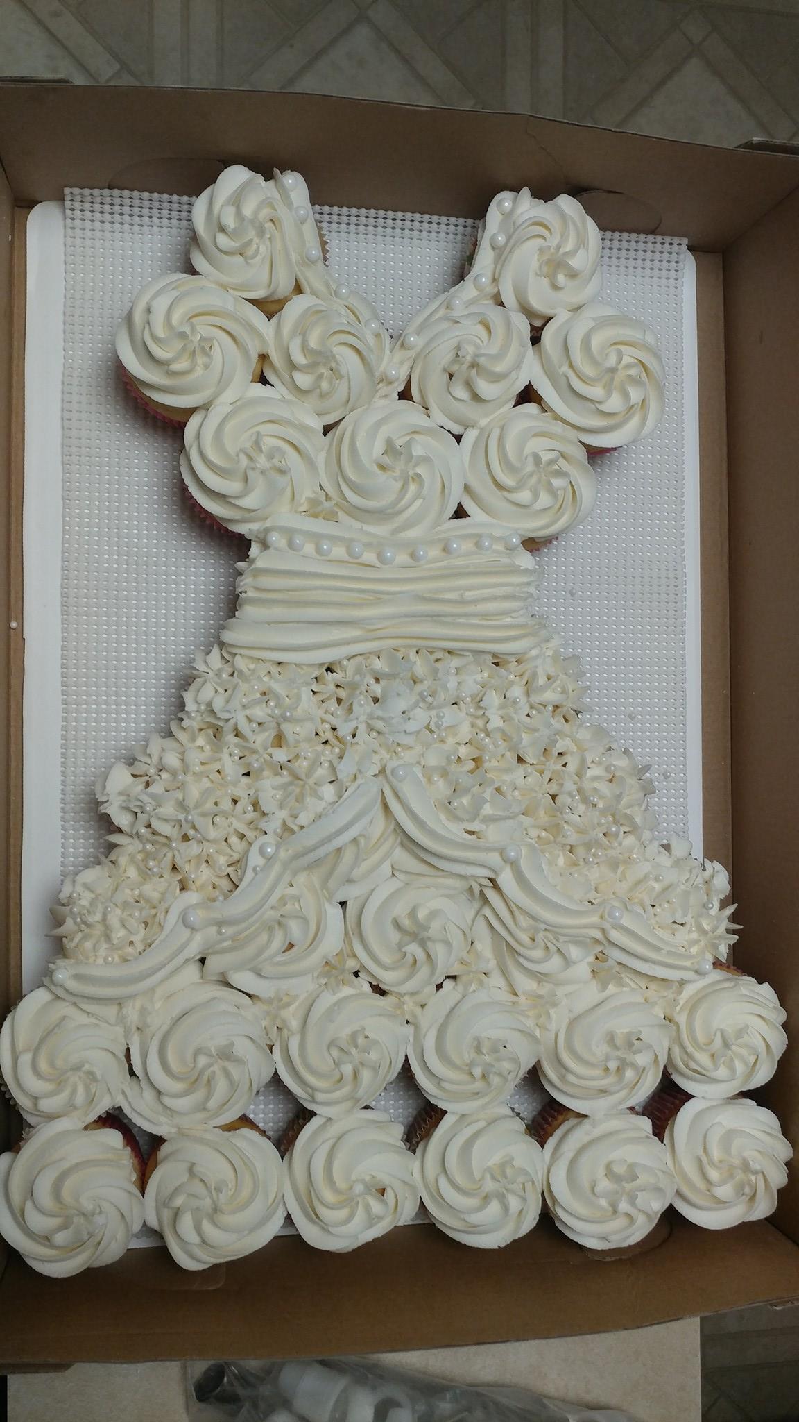 WEDDING DRESS CUPCAKE CAKE