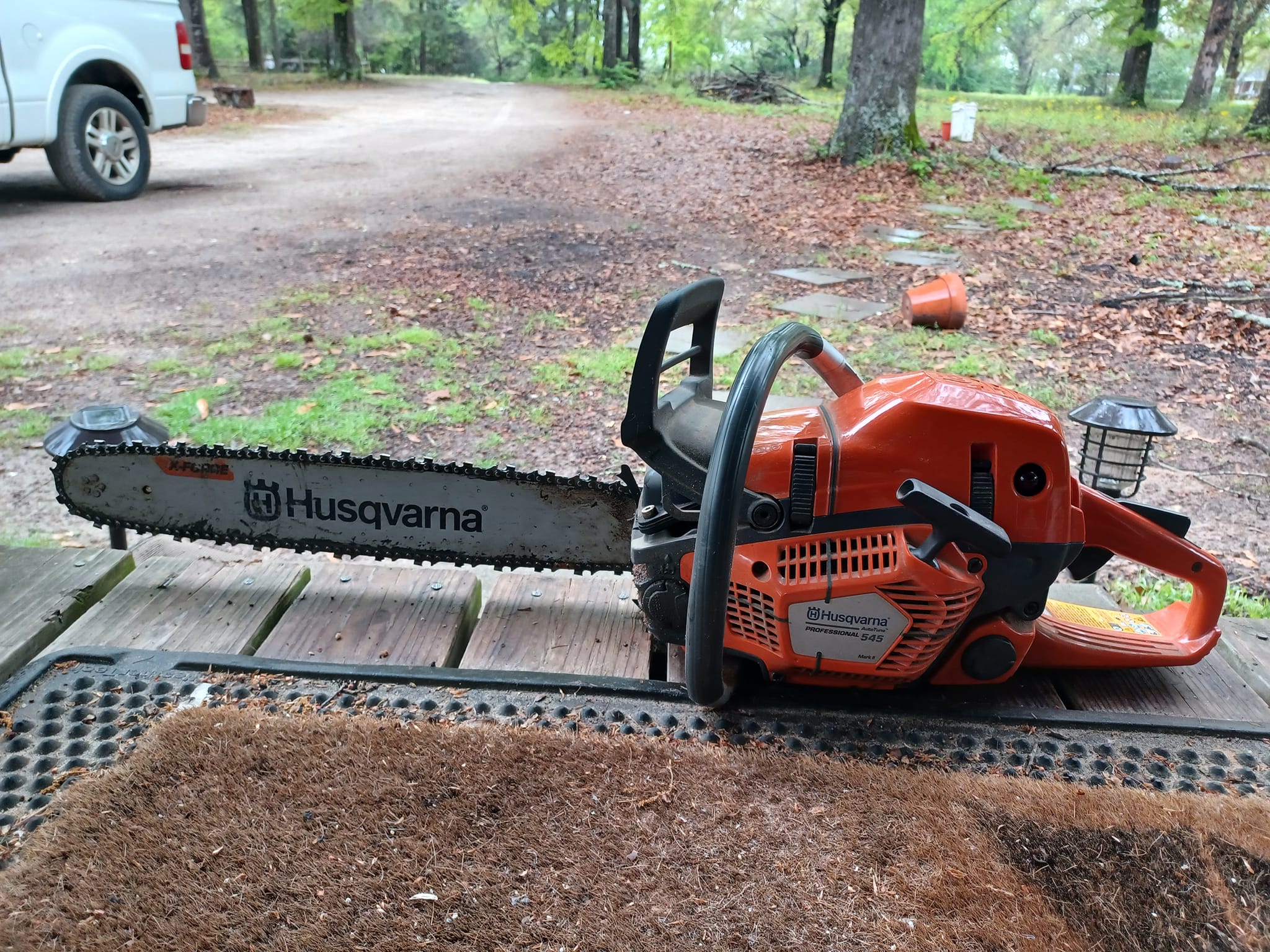What modifications can be made to improve the Husqvarna 545 MK2 saw?