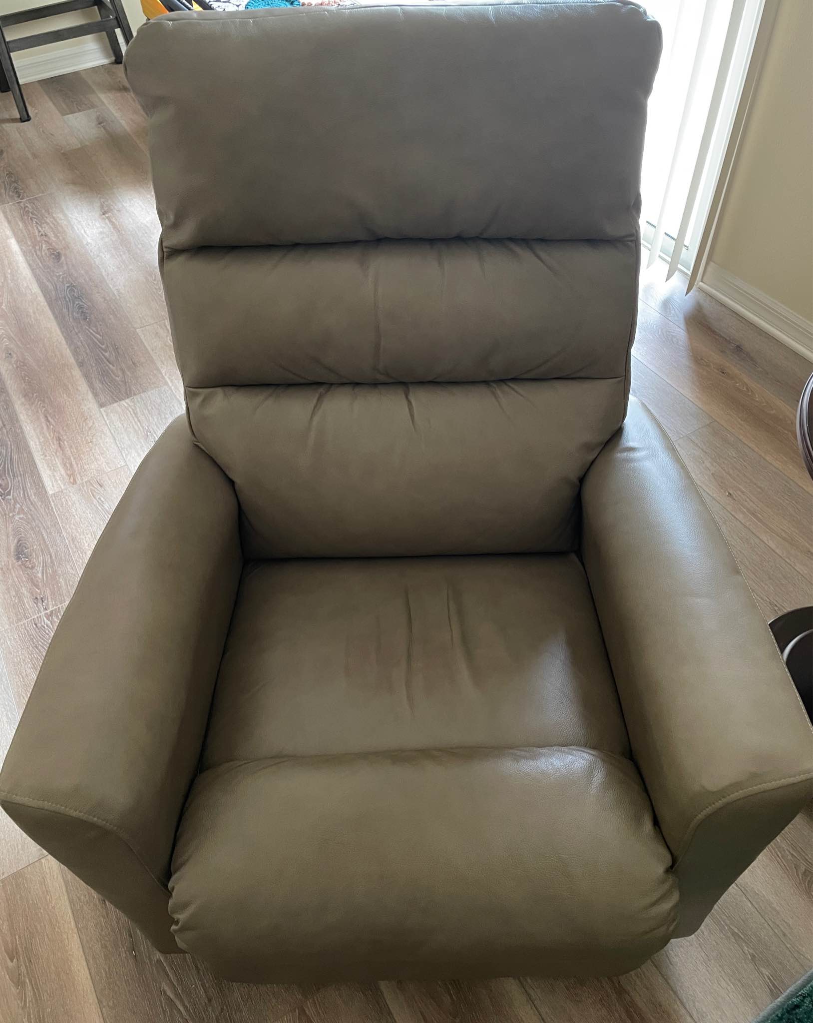 All leather brand new Lazy Boy electric reclining sofa - Sofas ...
