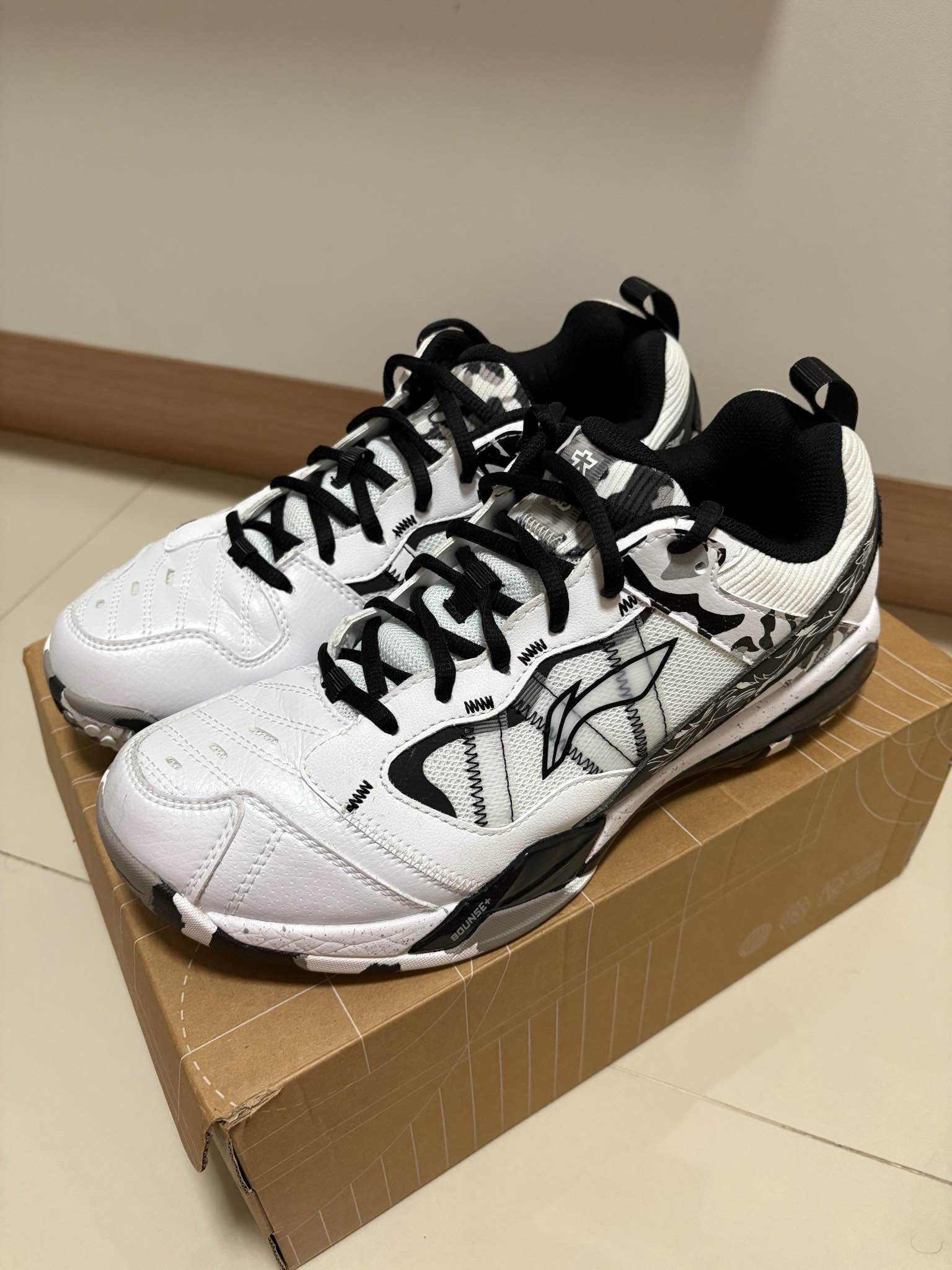 กลุ่มซื้อขายอุปกรณ์แบดมินตัน มือหนึ่ง และมือสอง | ปล่อย Li-ning ...