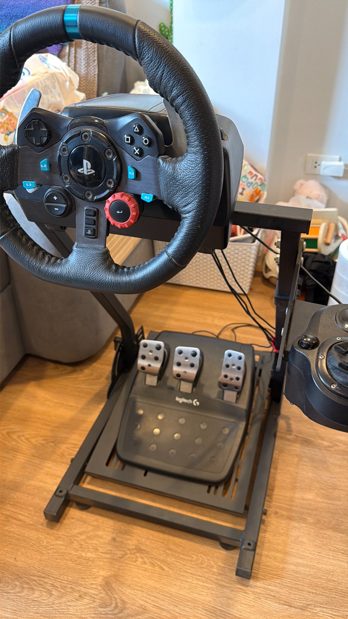 Logitech G29 + Shifter + Foldable Frame - Controllers & Attachments ...