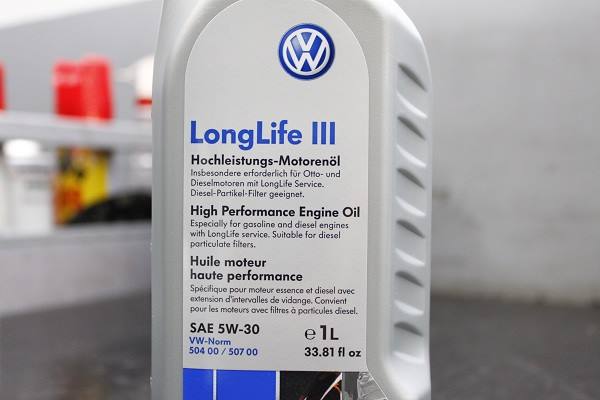 德仁車坊 你知道福斯機油相關認證的差異嗎 不知道的話來看看唷 Vw 500 00 501 01 Facebook