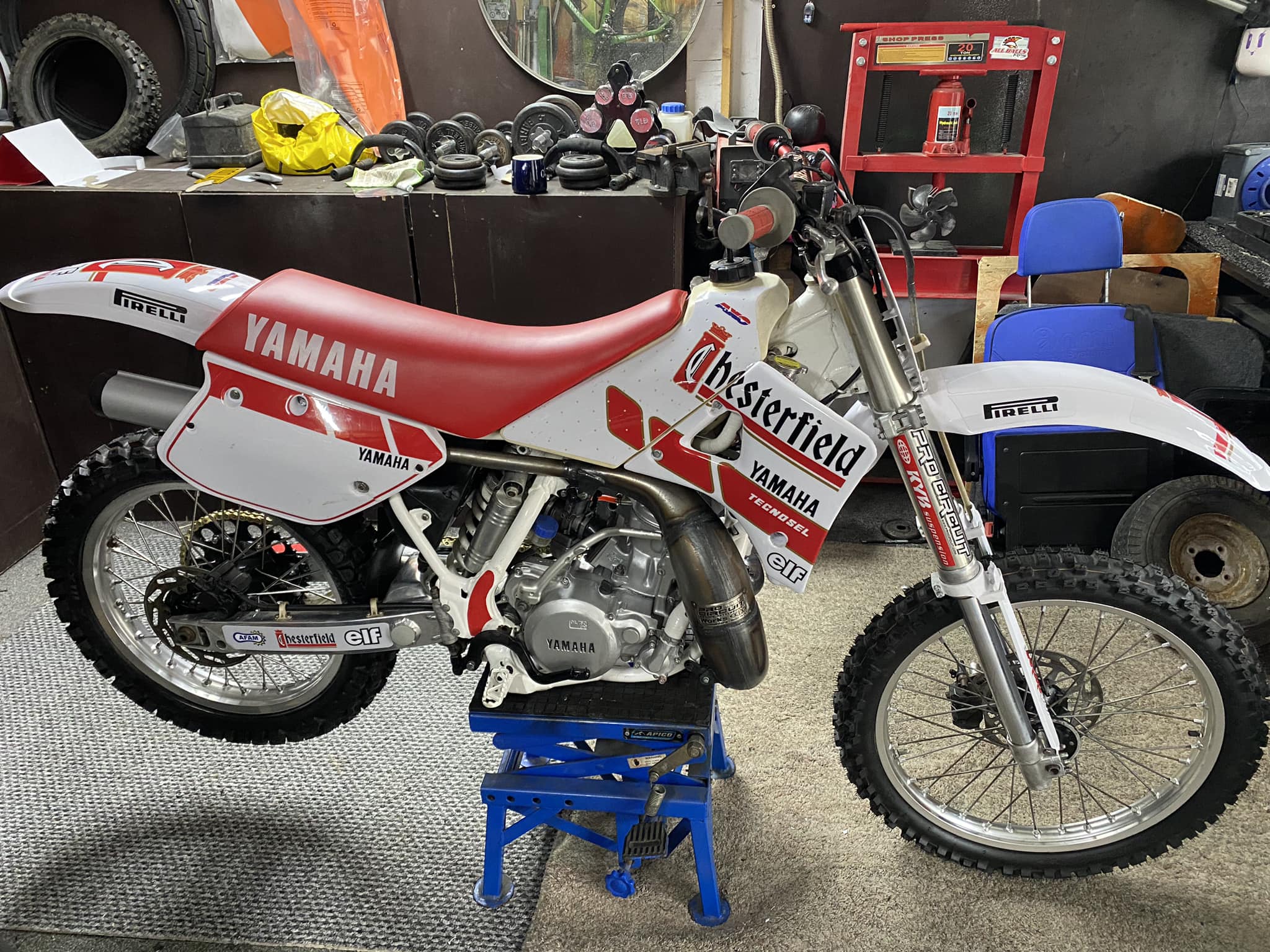 Restoring 1989 YZ 250 with Pro Circuit silencer