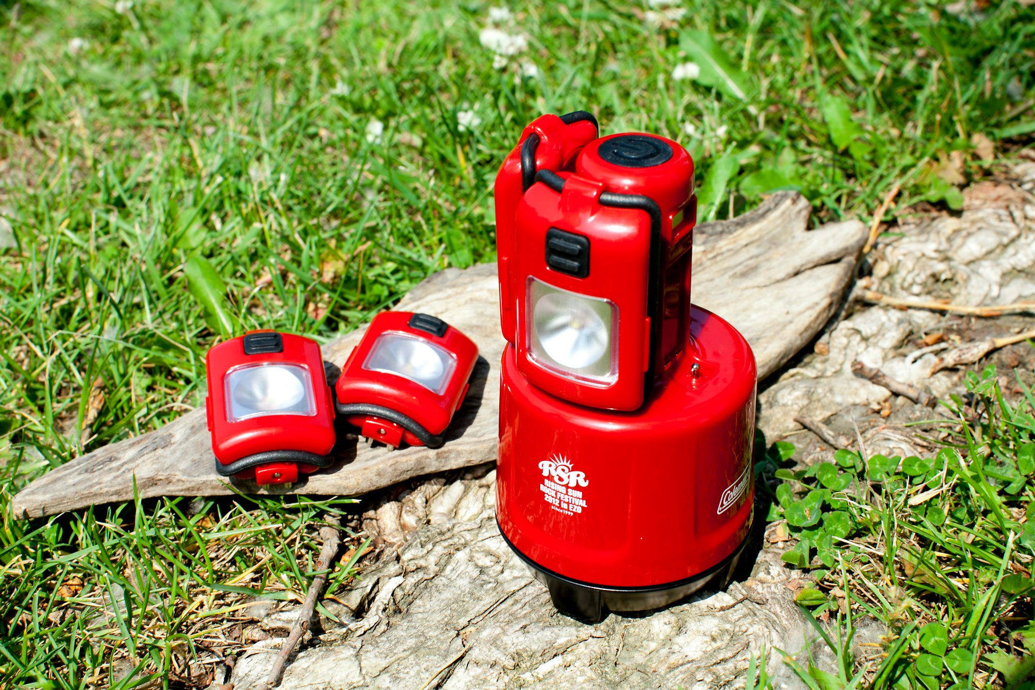 日*4様 Coleman R2-D2 ランタン Rising - Coleman×RSR ランタン 商品番号 AQ-RSR12-C2 価格 ￥3,500