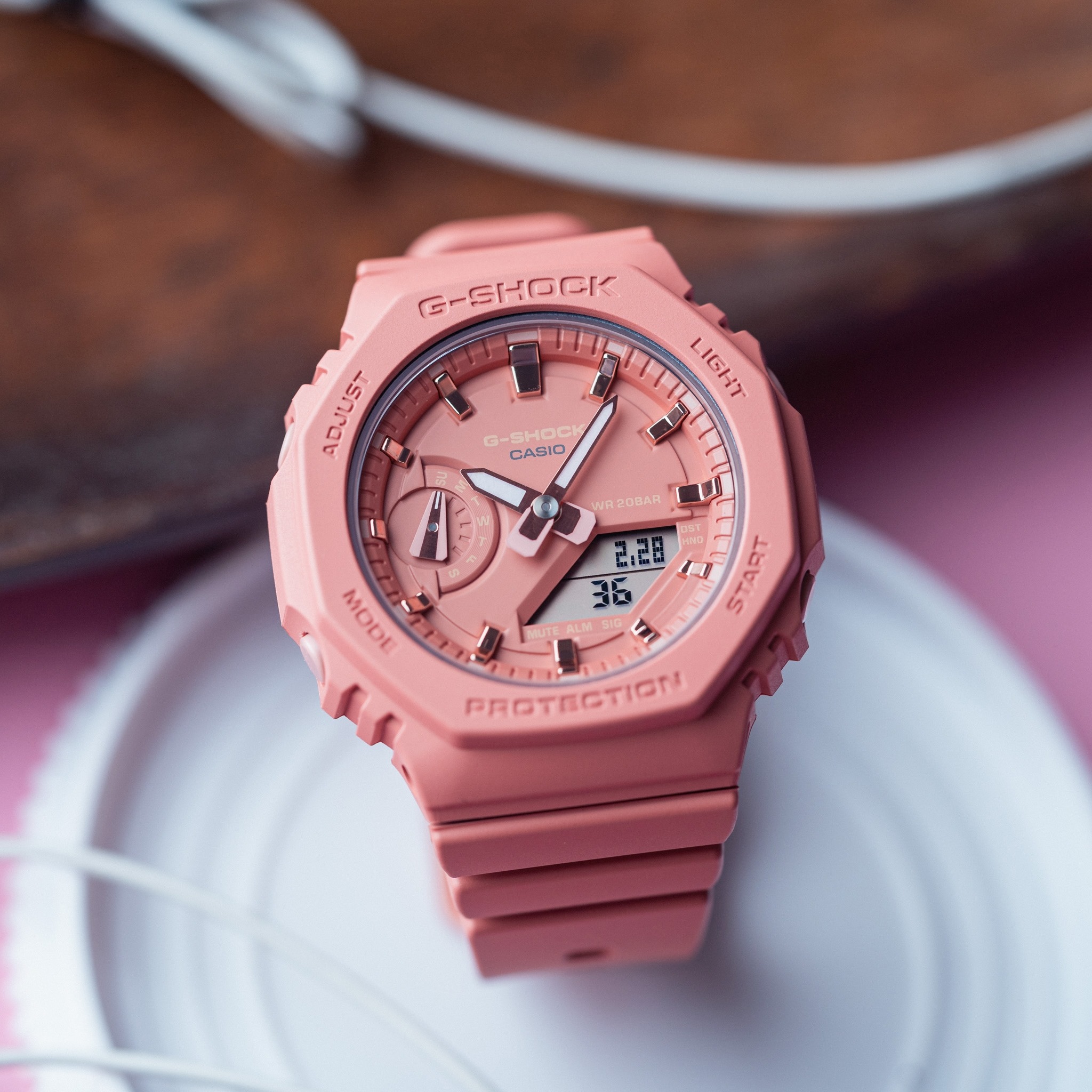 CASIO - Keep the week rosy from start to finish with the new GMA 