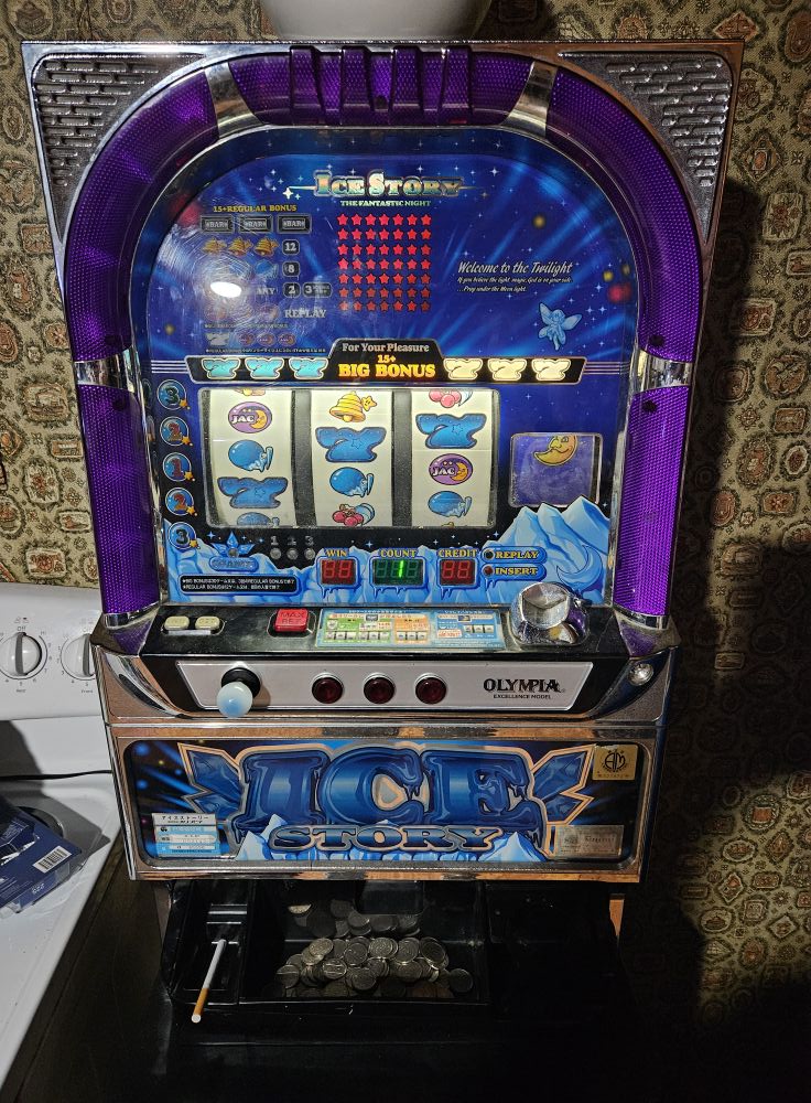 Japanese Pachislo Slot Machine that is not 100% fully functional