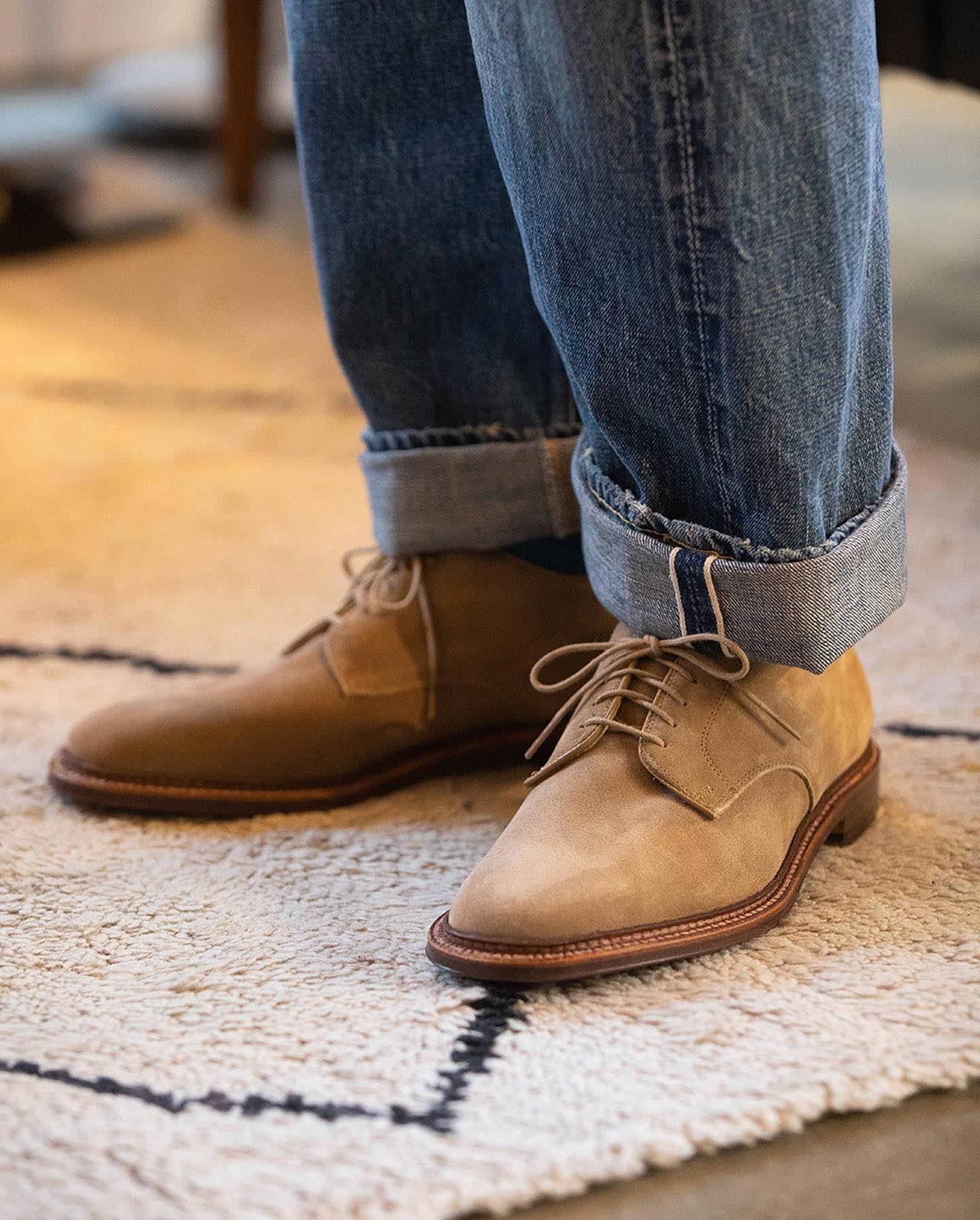 Alden - 29332F Tan Suede Plain Toe Blucher with Unlined Vamp. 고급 