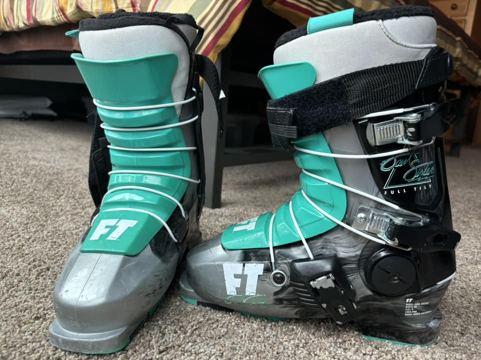 Full Tilt Mary Jane women's ski boots for sale