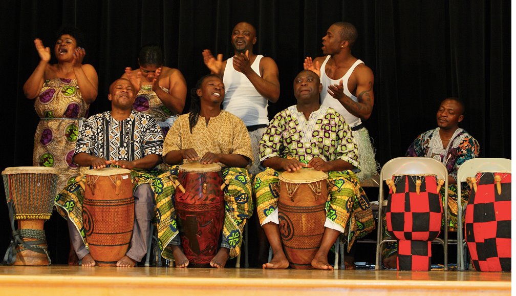 Fontomfrom drum/dance essemble - Ahenemma Cultural Gruop