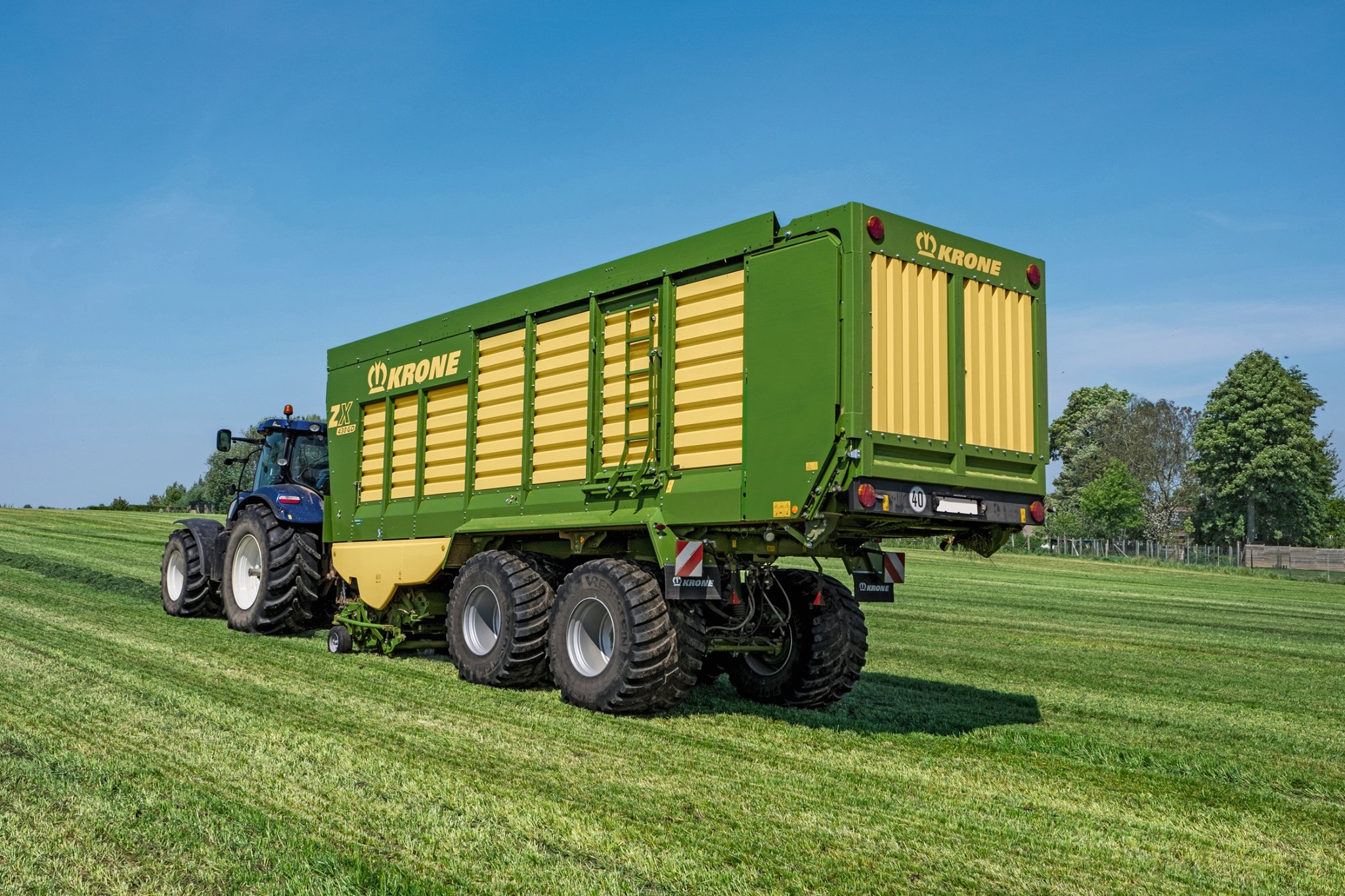 Krone ZX 430GD 💚 These forage wagons serve two purposes equally
