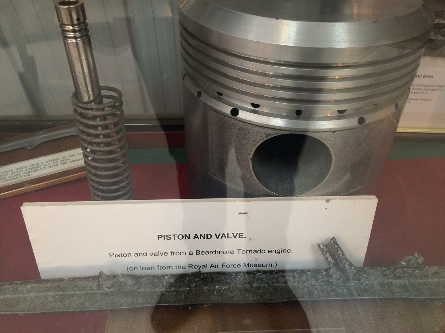 Piston... - We love the Cardington Sheds (hangars) fans page | Facebook