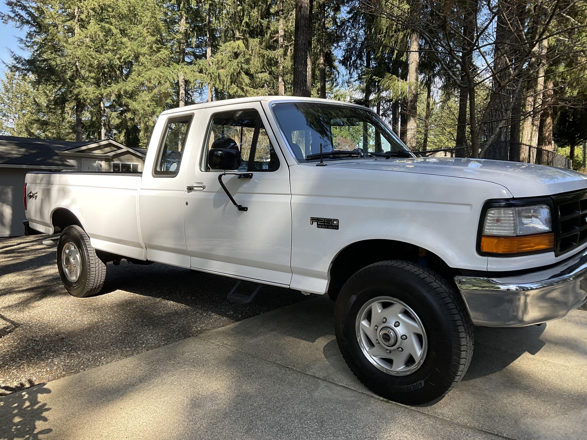 フォード ? 【レジン】 F150 F250 F350 1987-1997 F2TZ1521457A 