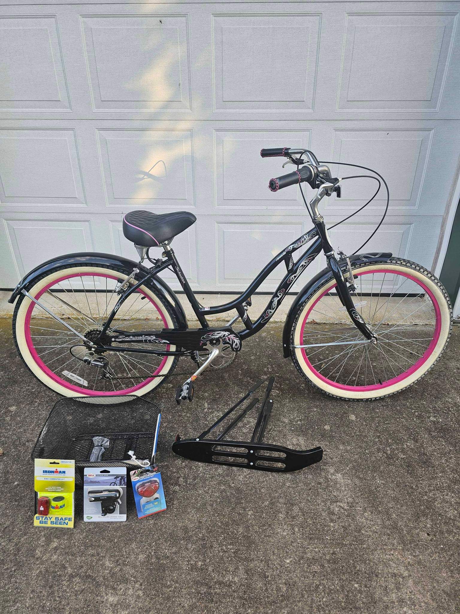 bike helmets for woman Schwinn Excursion Helmet __display:variants-separately Animals:Penguin Motorcycle Phone Holder With The Daytona Glide Flowers