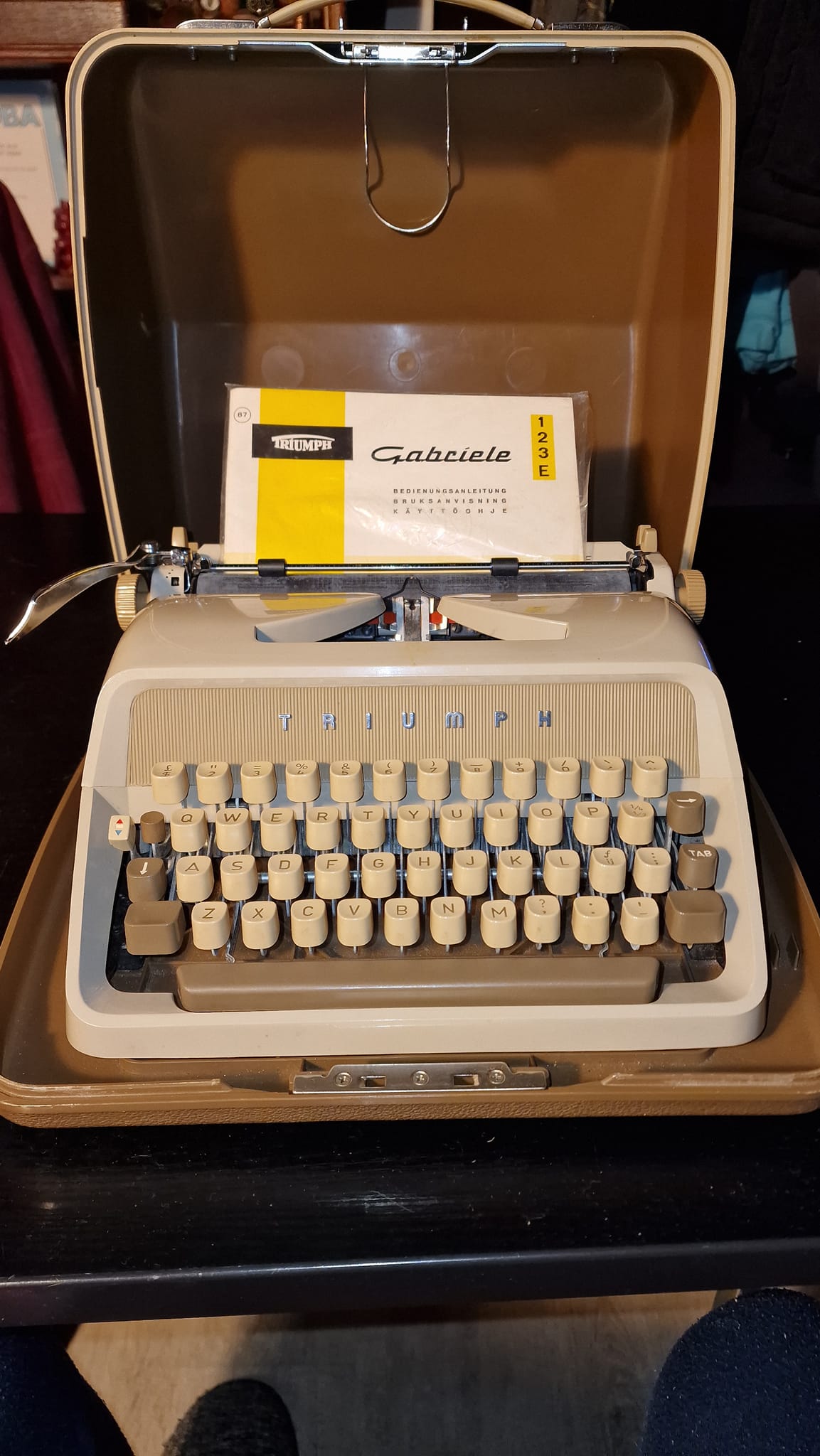 What is the history of the Triumph Gabriele 12 typewriter?