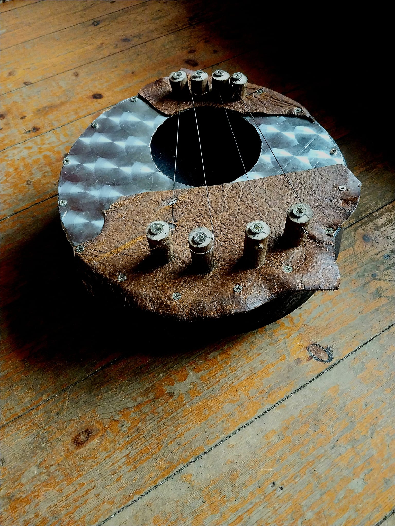 Q7 - Ma |Xoah The //Gwashi the San 4 string pluriarc...