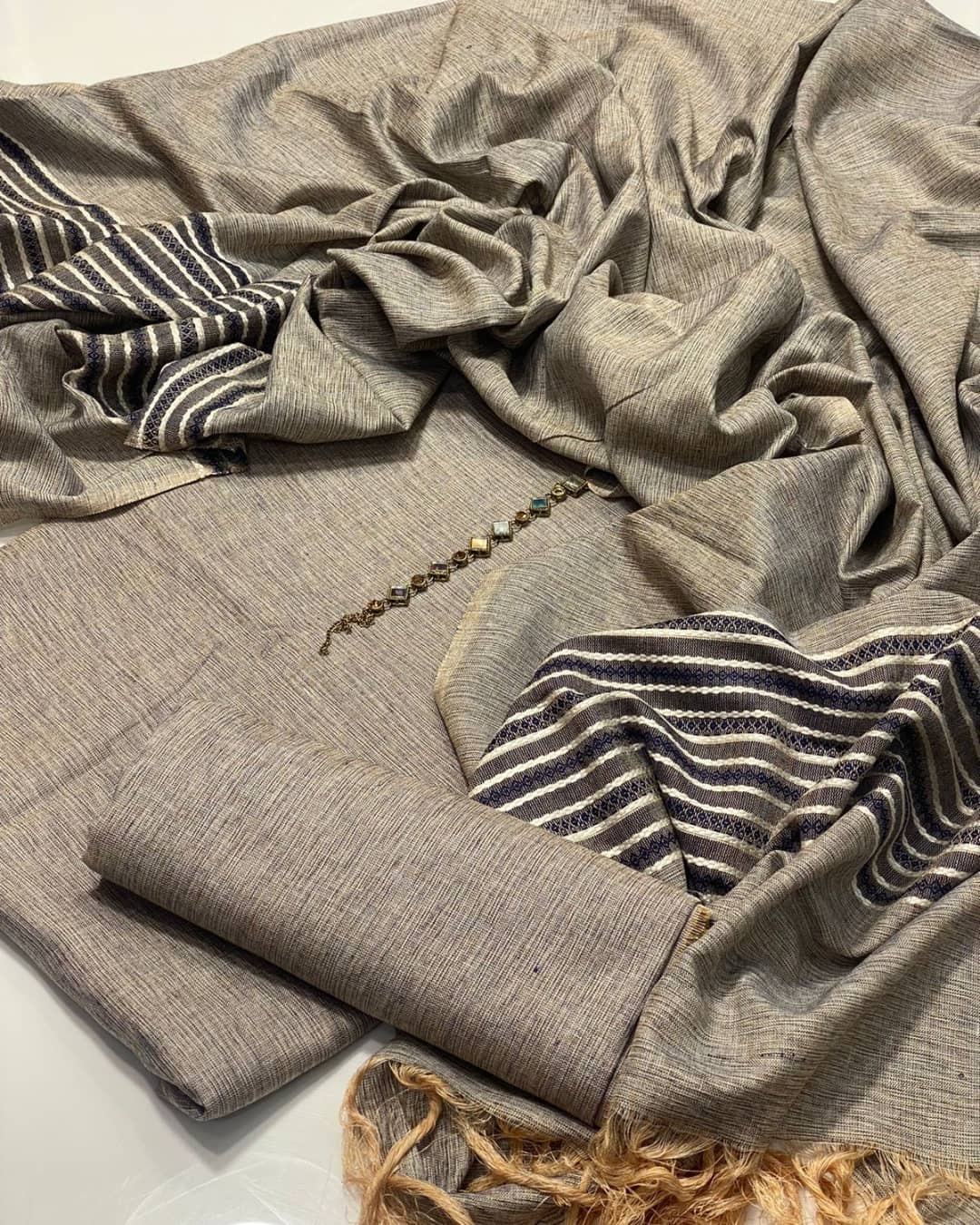 Azbaa Collection
