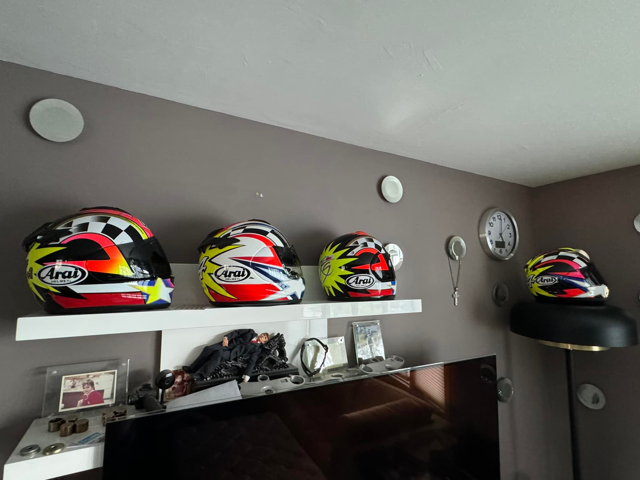 arai helmet display rack AUXPhome Professional Design insanely overbuilt and strong (5/32 steel) Arai helmet owner shares long-term
