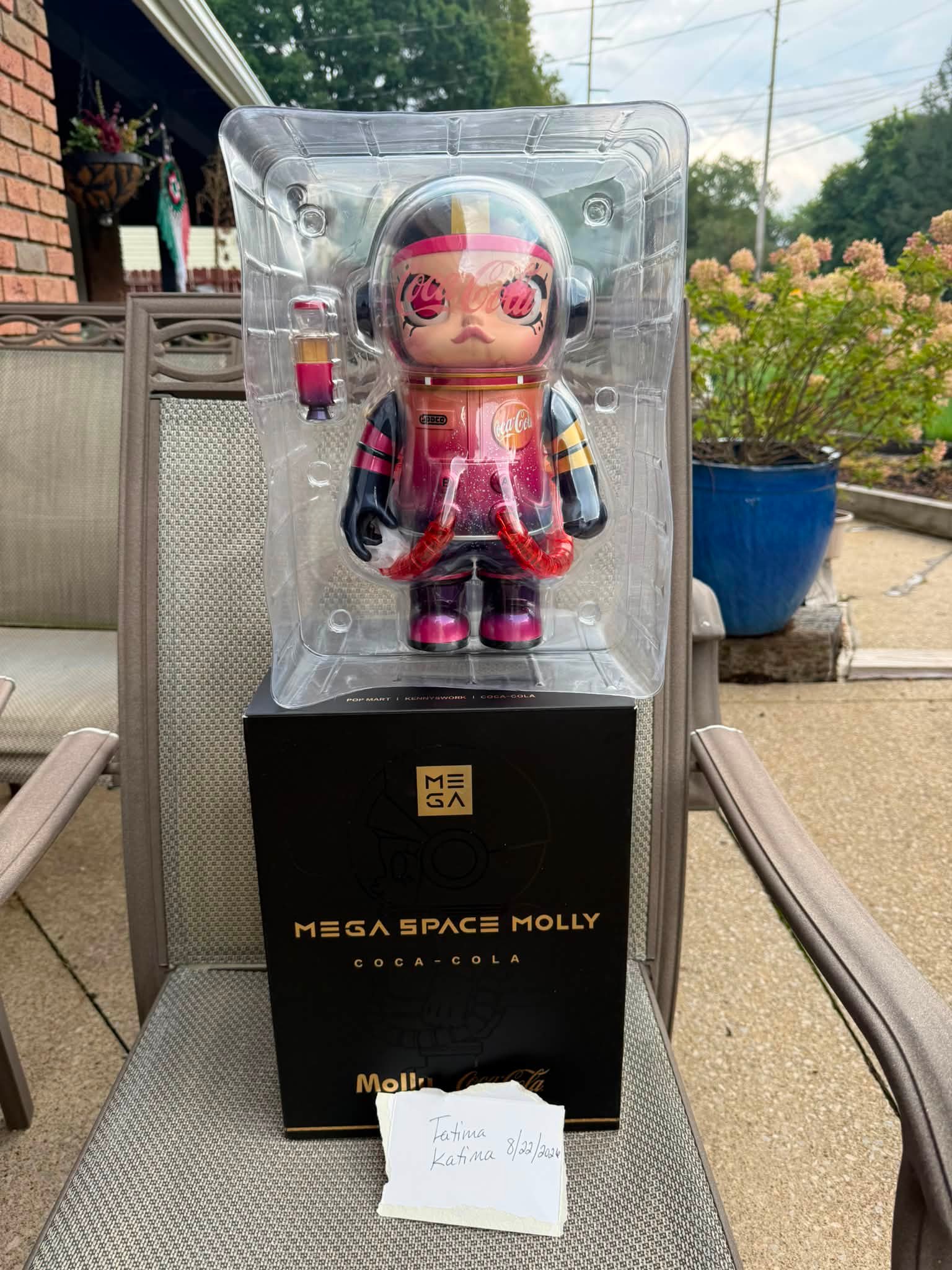 MEGA SPACE MOLLY 400% TEAM COCA-COLA Space Molly, the cosmic