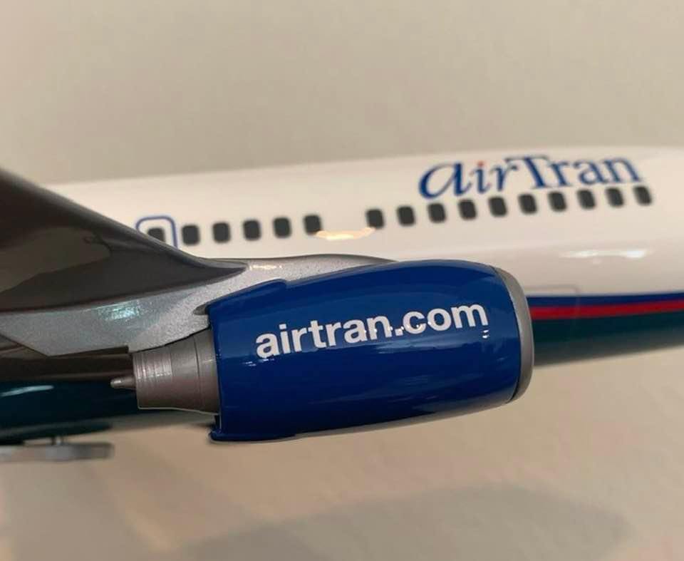 Pacmin 1/100 scale airliner models for sale