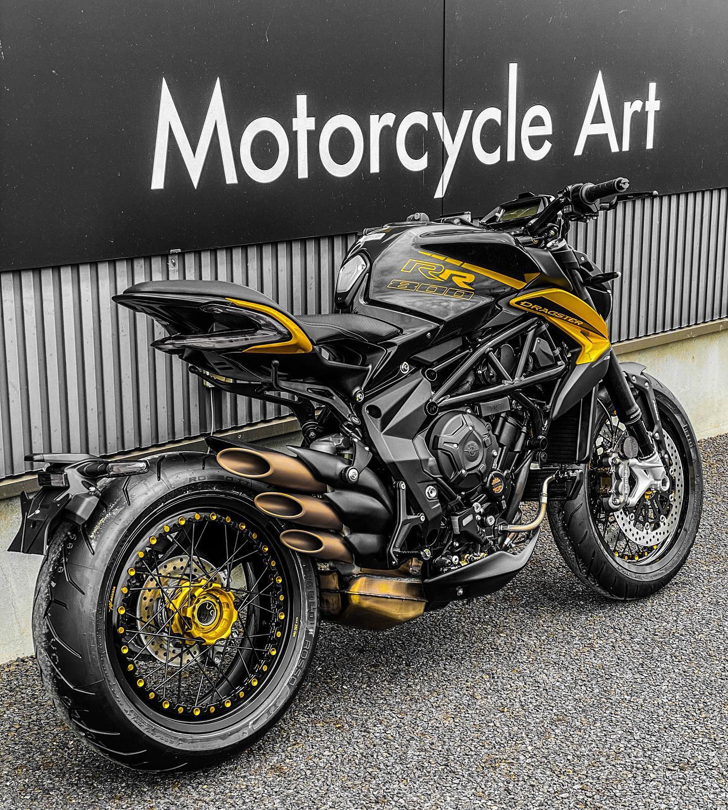 キャラメルモータース Mv Agusta Dragster 800rr あ カッコいい Facebook