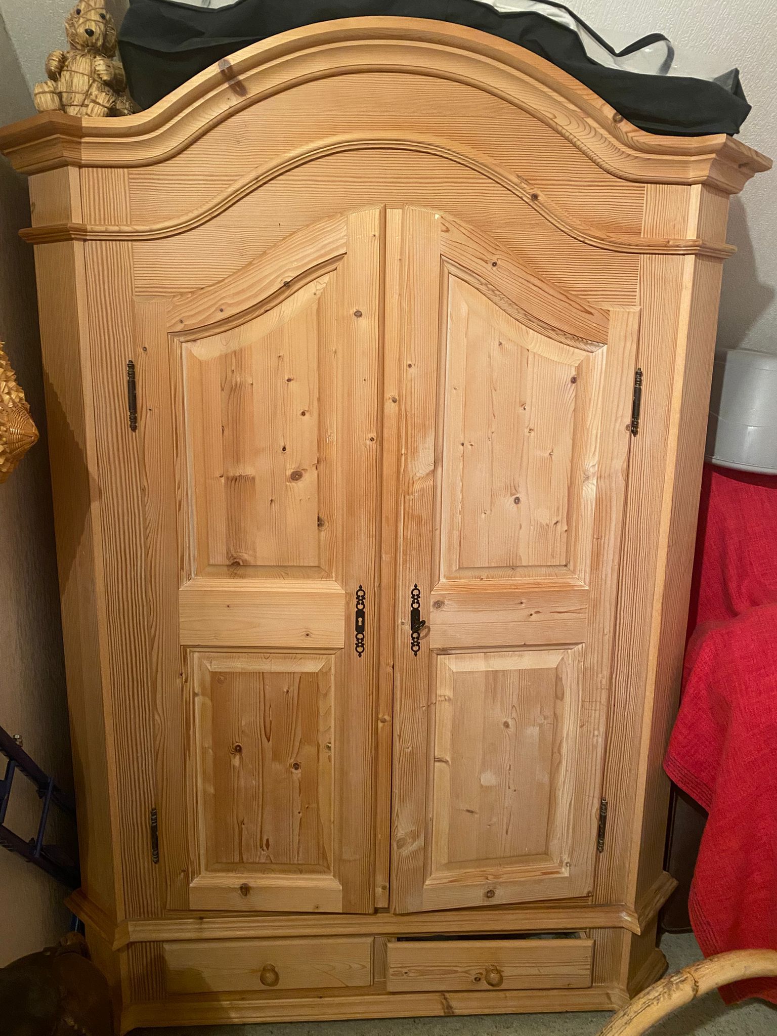 Kleiderschrank zu Verschenken, Breite 130, Höhe 175, Tiefe 55cm, Muss nur abgeholt werden