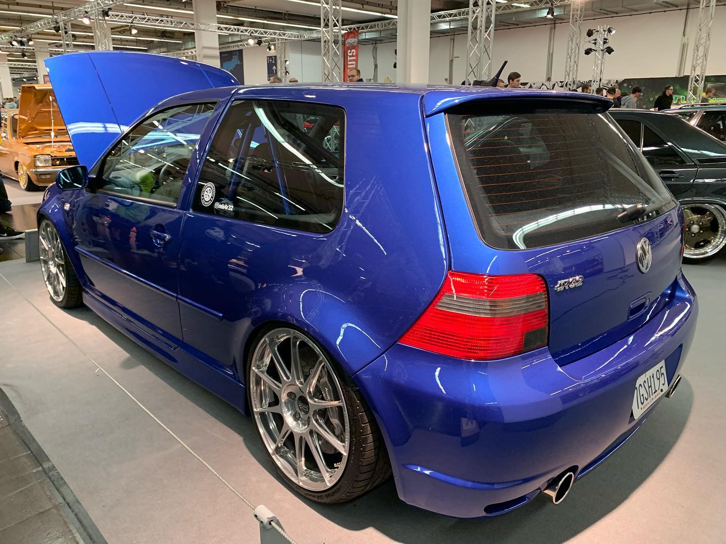 VAG Cafe - @mk4r32 HGP Turbo Mk4 R32 is a sight to behold.... | Facebook