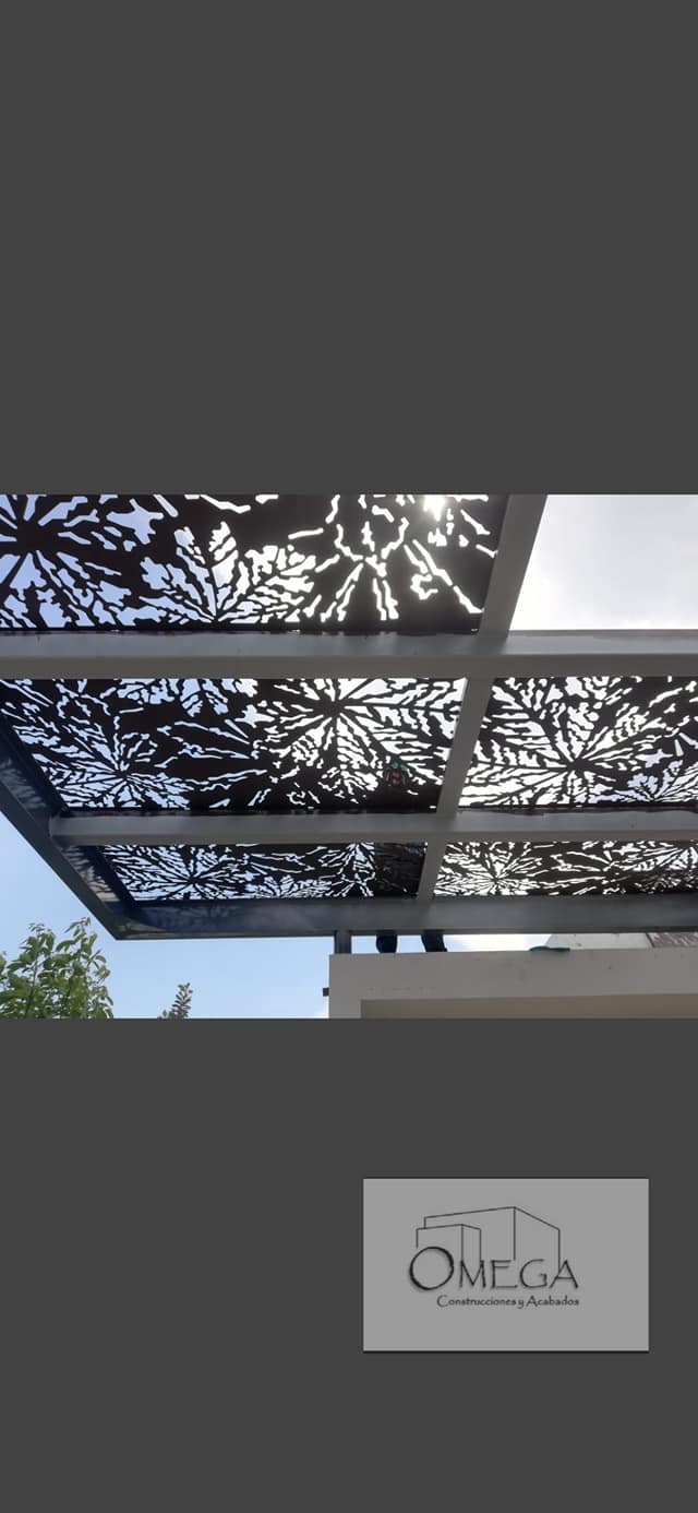 Pérgola en panel... - OMEGA construcciones y acabados