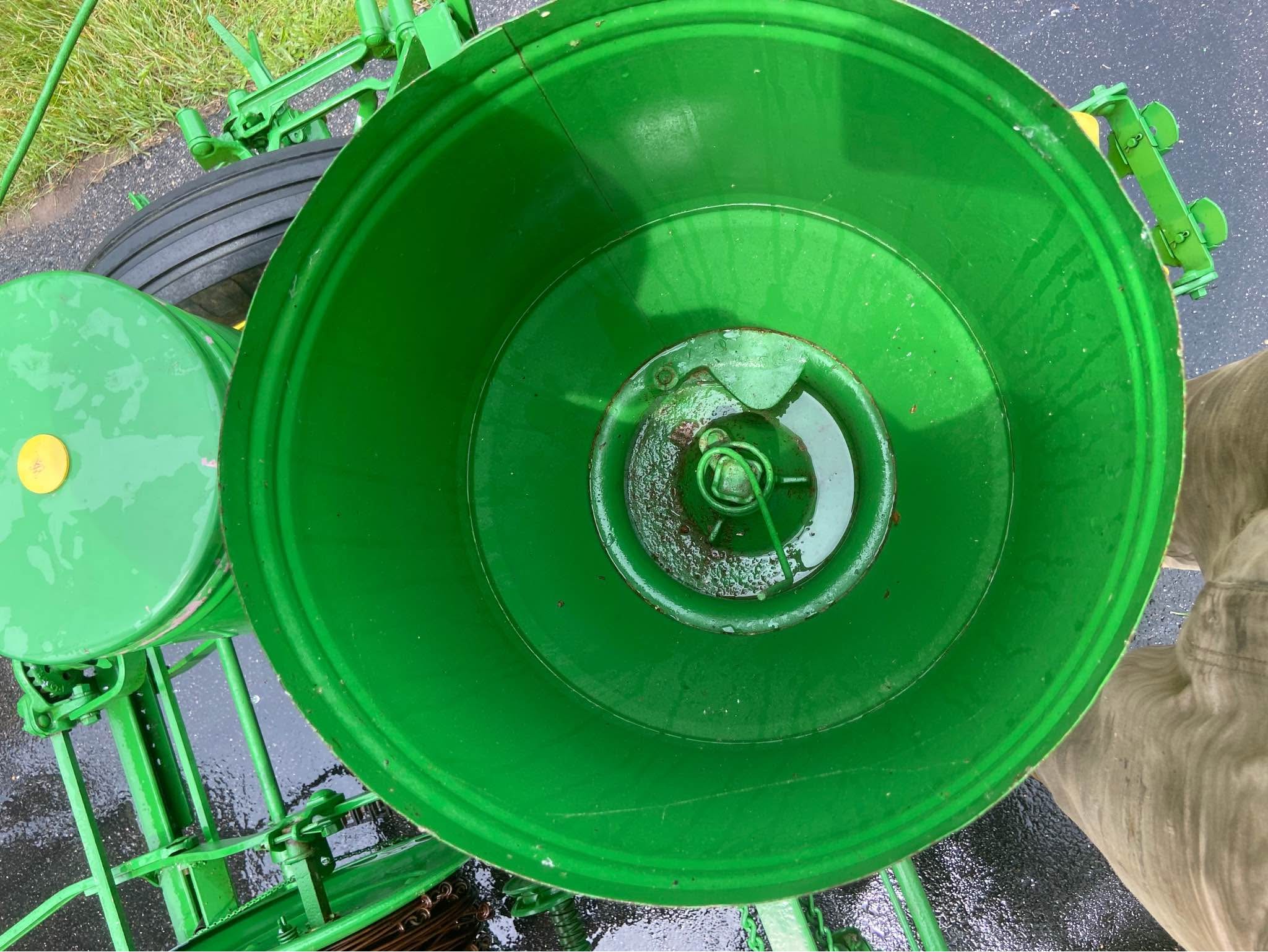 John Deere 290 corn planter - Pots & Planters - Wisconsin Rapids ...