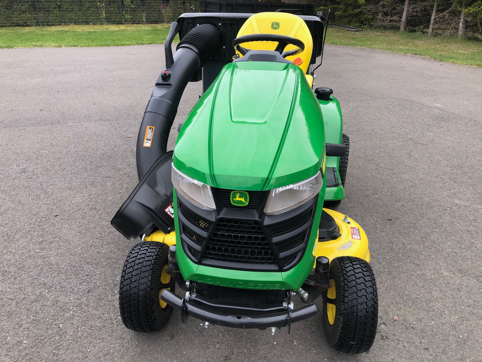 John Deere 2021 X354 Lawn Tractor - Only 31.9 hours - $4,500 - Lawn ...