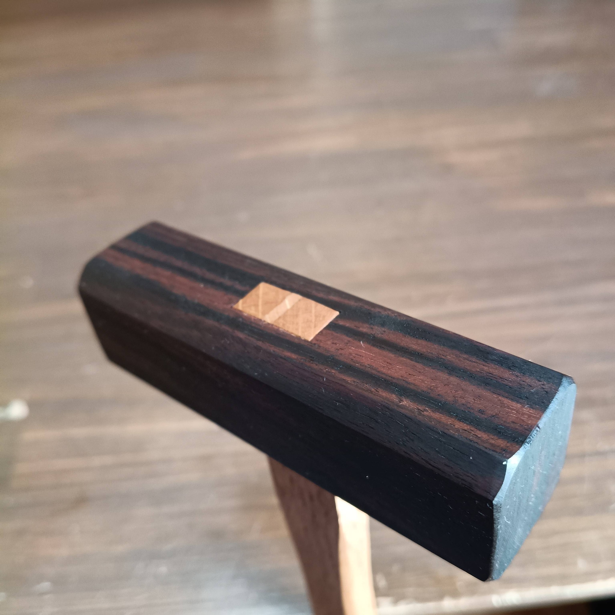 黒檀で作った木槌 その辺の端材で八角玄翁を作ってみました?