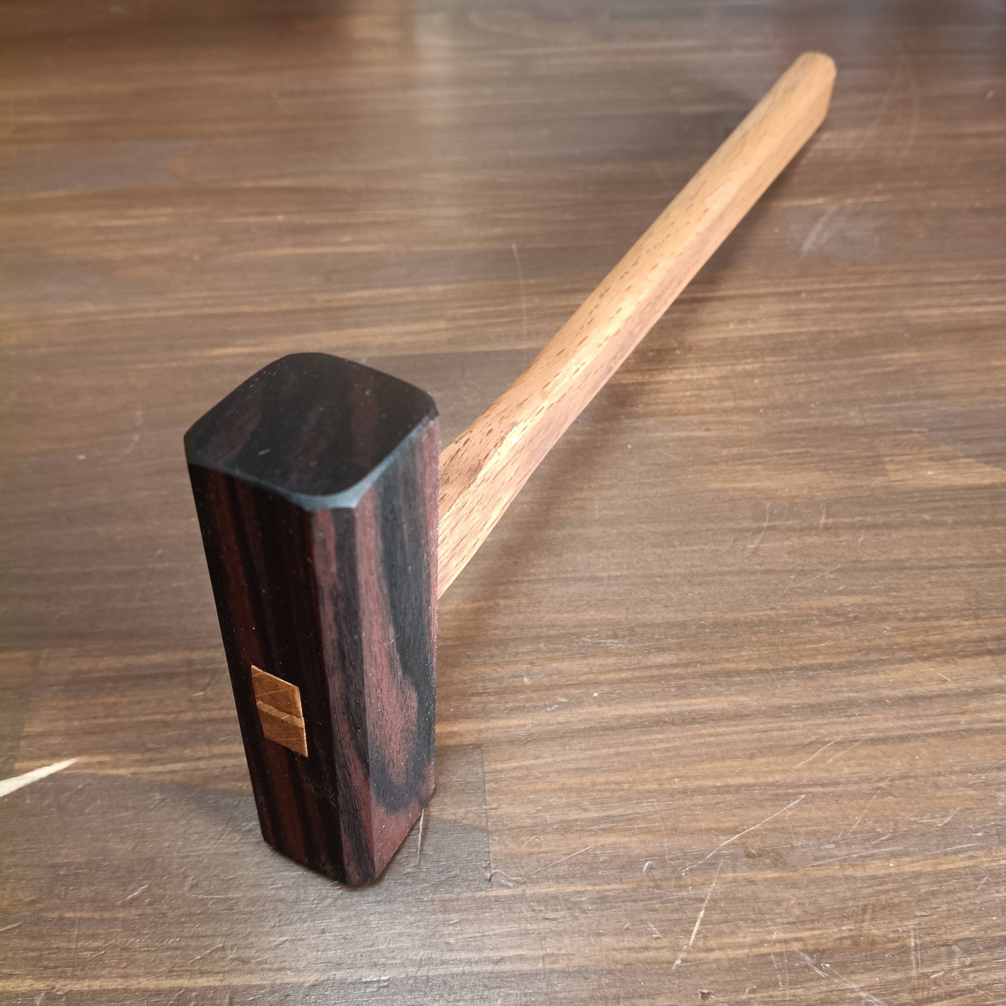 黒檀で作った木槌 その辺の端材で八角玄翁を作ってみました?