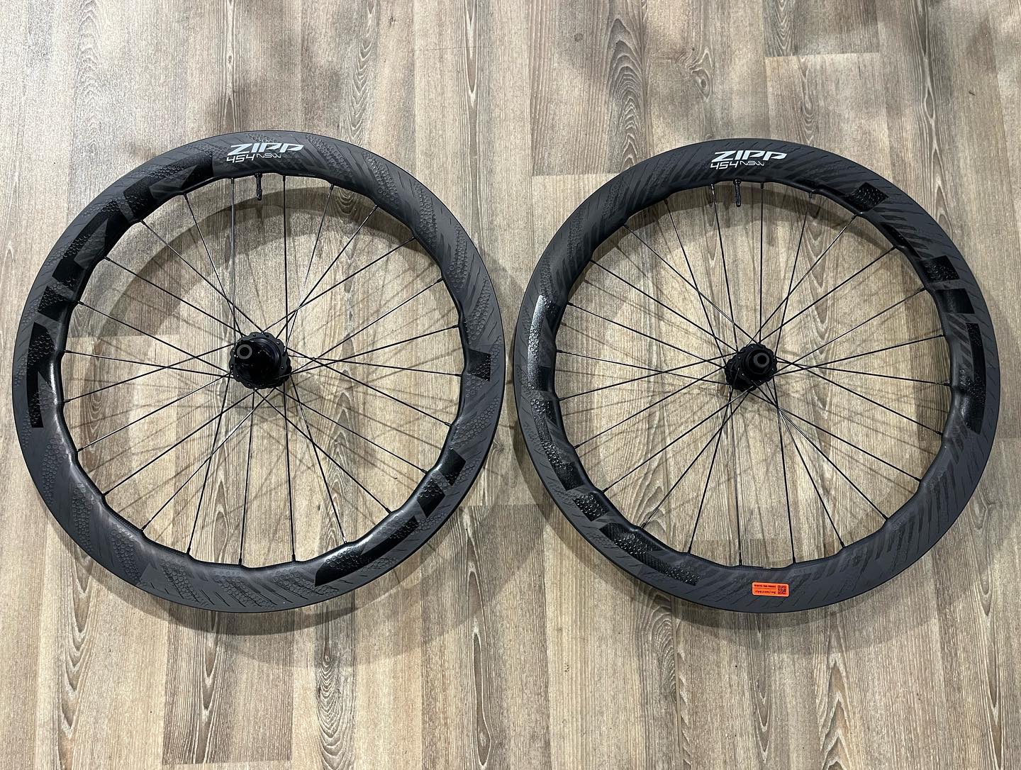 The new 454 NSW Tubeless Disc brake makes you faster in so many 