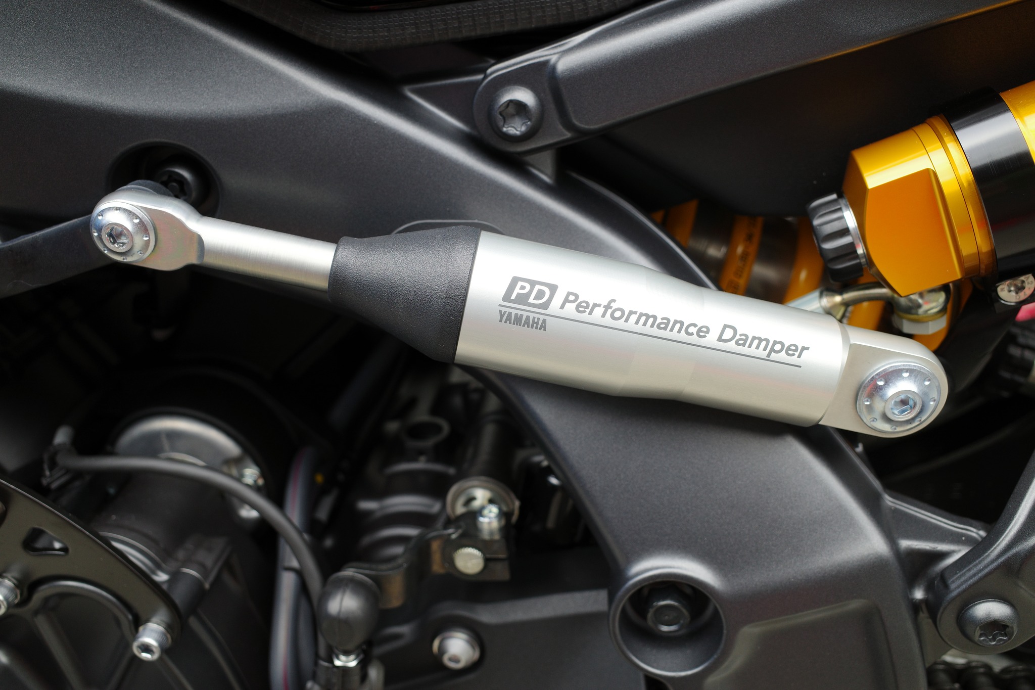 Aluminum Performance Damper Installation on 2024 Yamaha MT09 gen4