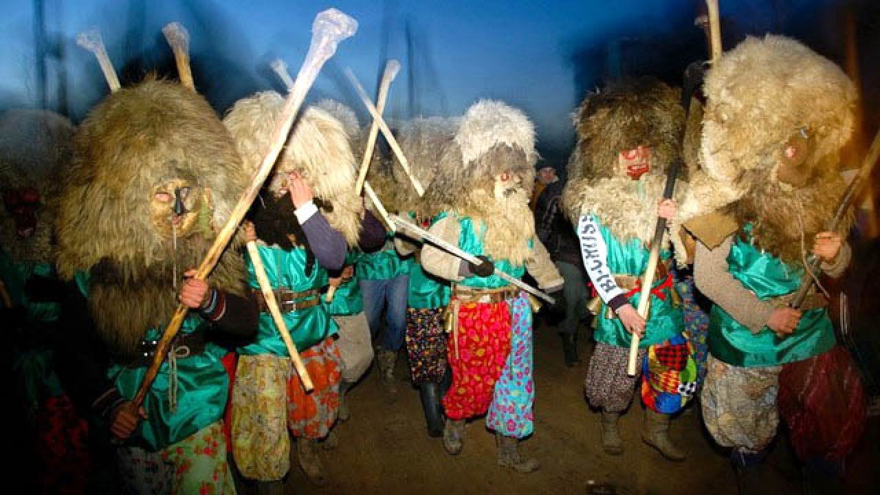 Traditii si Obiceiuri Romanesti