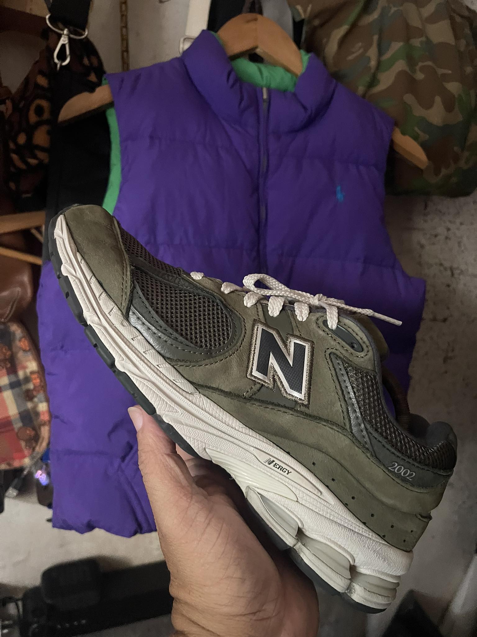 WTS! STEAL 1580 EACH! New Balance MULE M2002RMJ DARK GRAY size on 