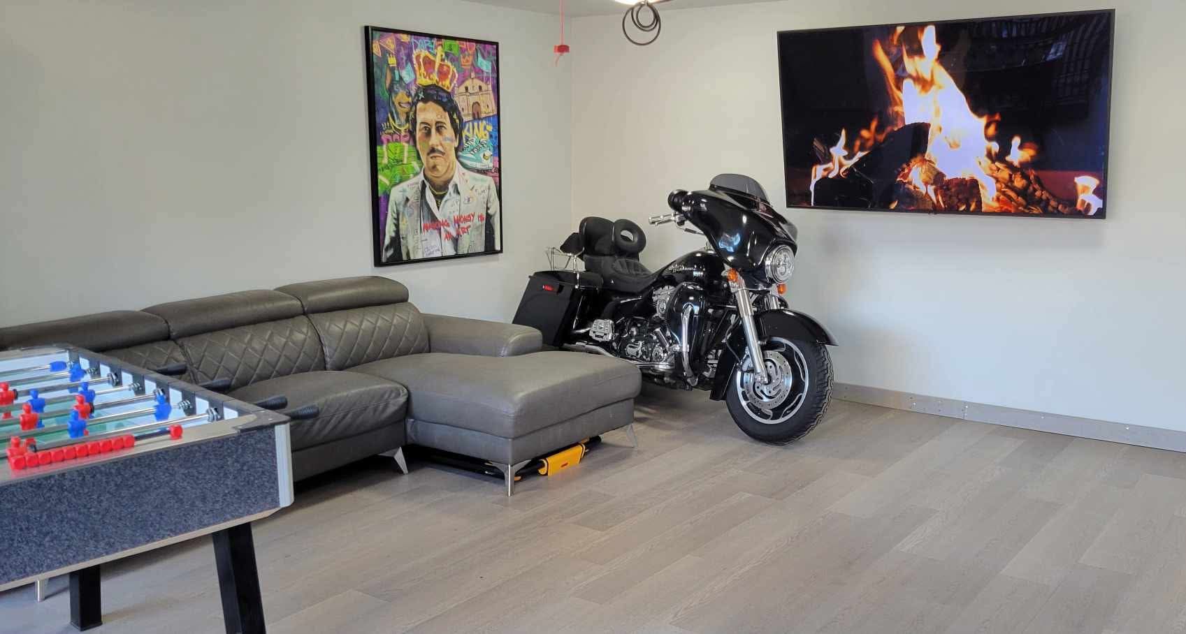 2024 Vivid Black Street Bob gas tank raise examples needed