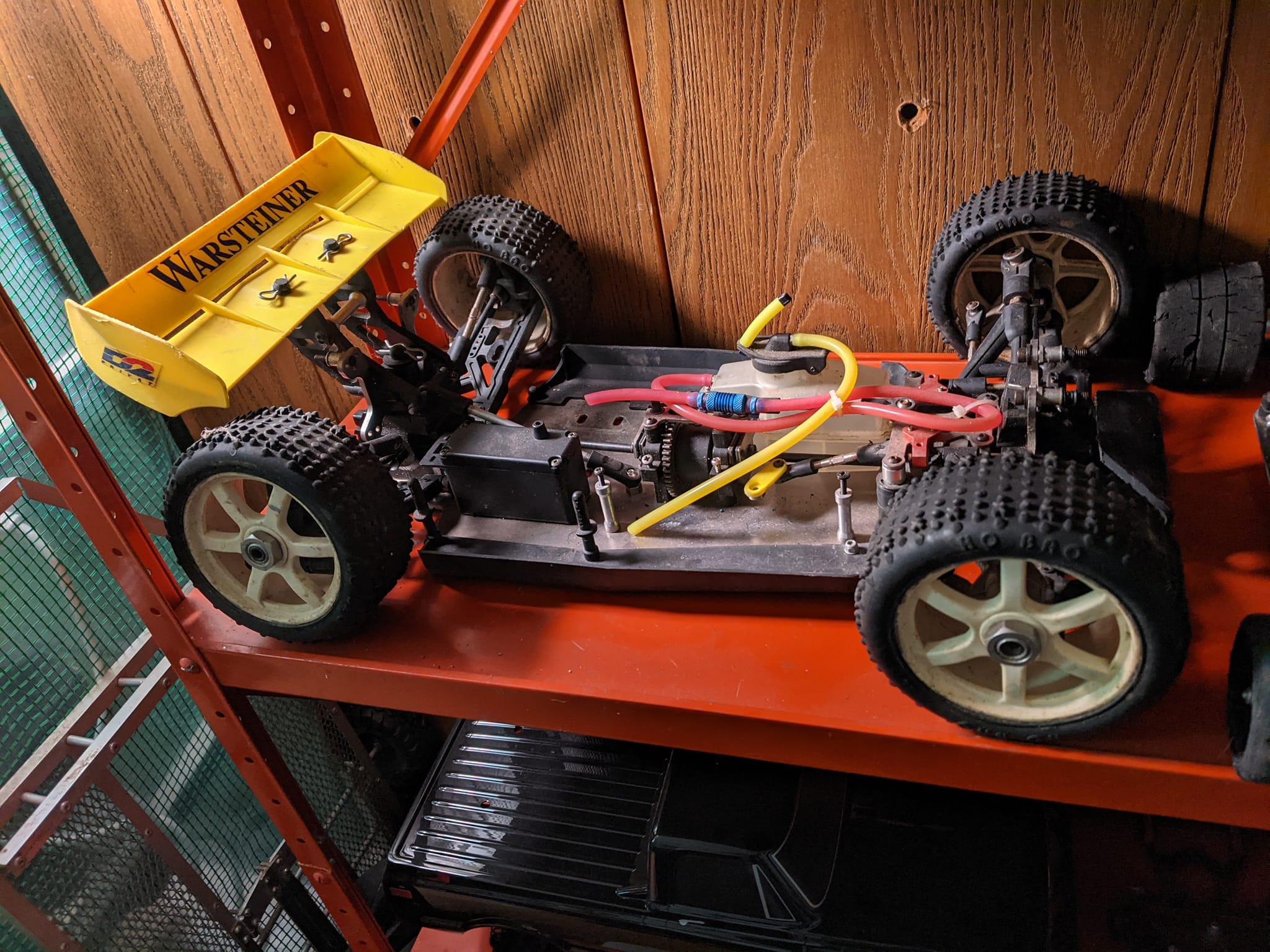 Is this a Mugan Seiki MBX RC buggy?
